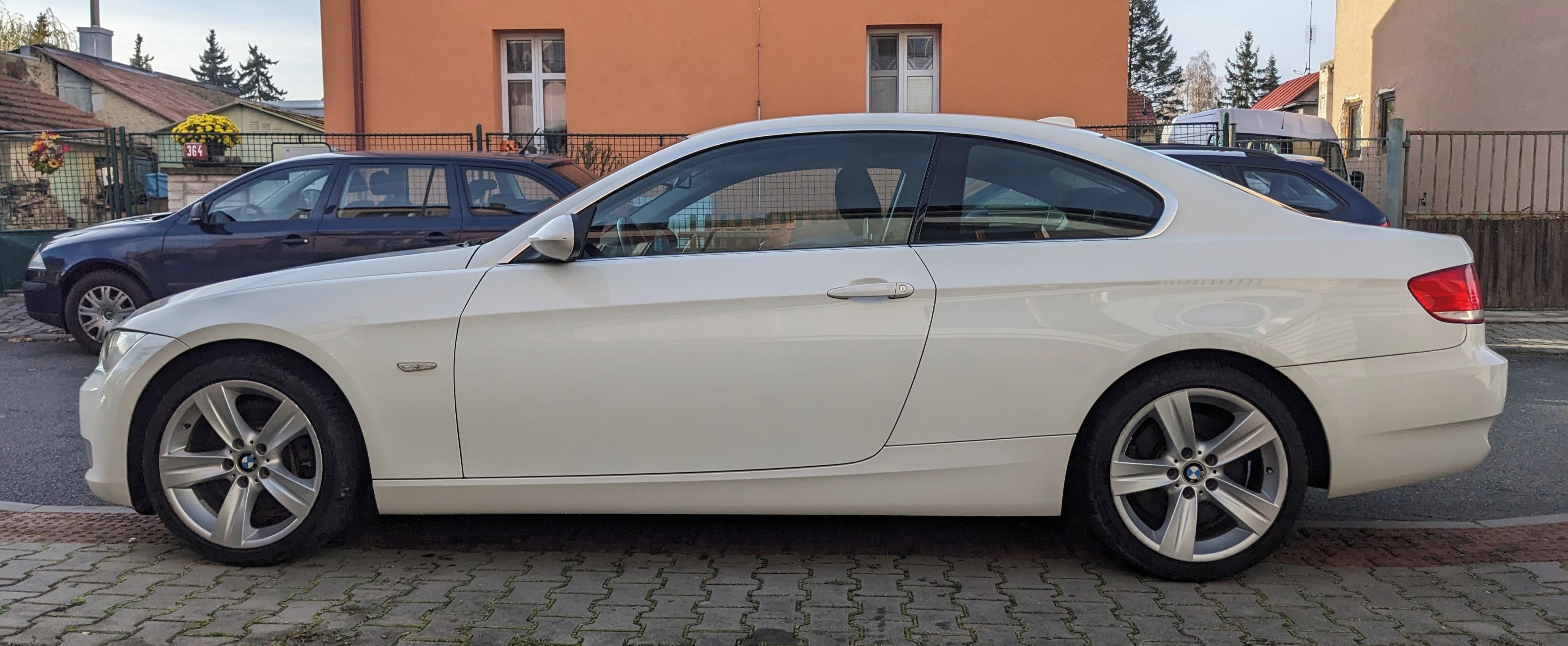 BMW Řada 3, BMW E92 335ix (N54, 225 kW) - fotka 6