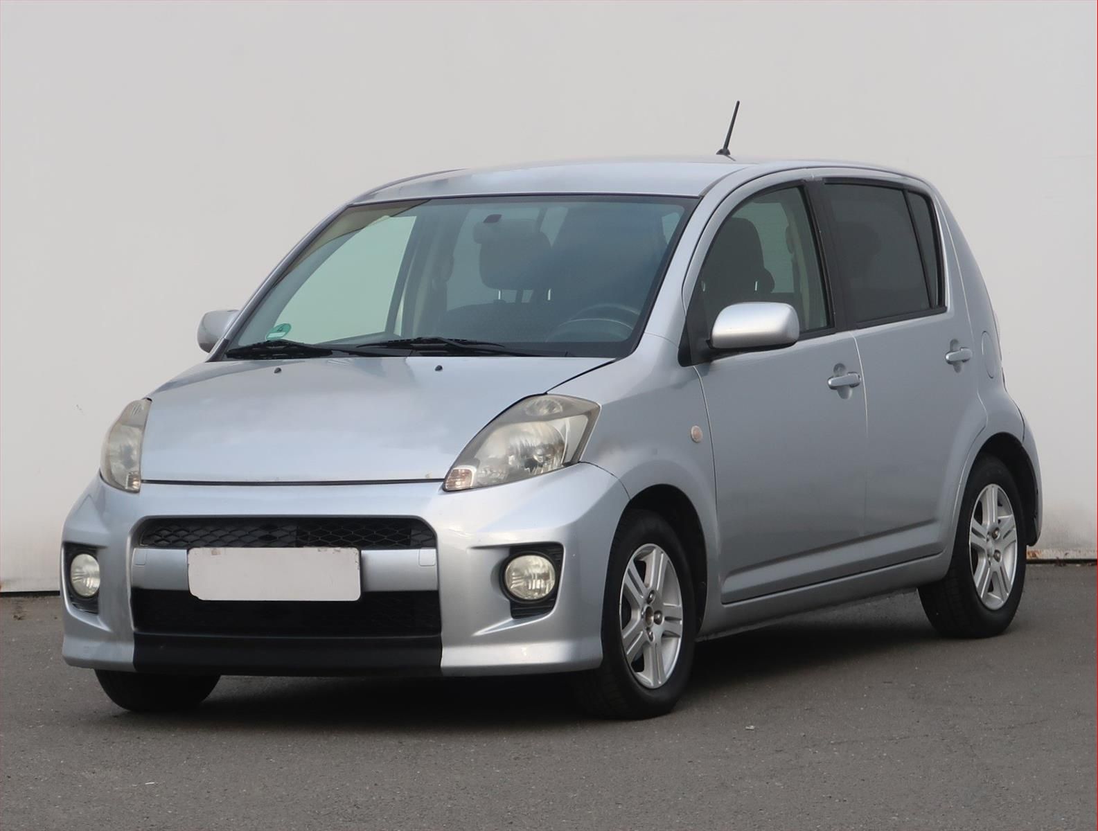 Daihatsu Sirion, 1.3, 4X4, Tažné, zamluveno - fotka 2