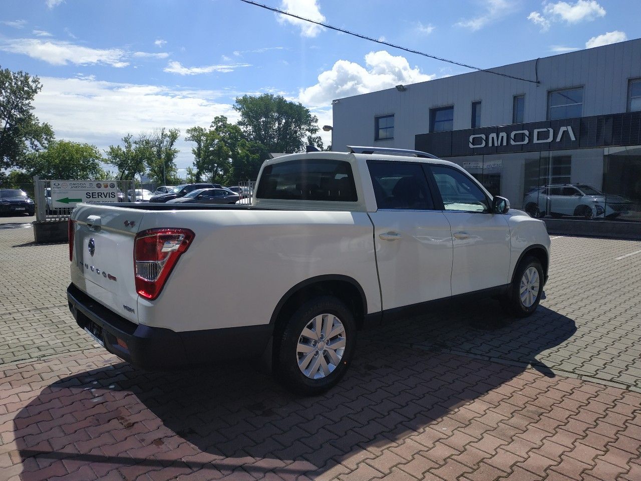 KGM Musso Grand, 2.2XDI, STYLE+ 4WD,AT,SKLADEM - fotka 5