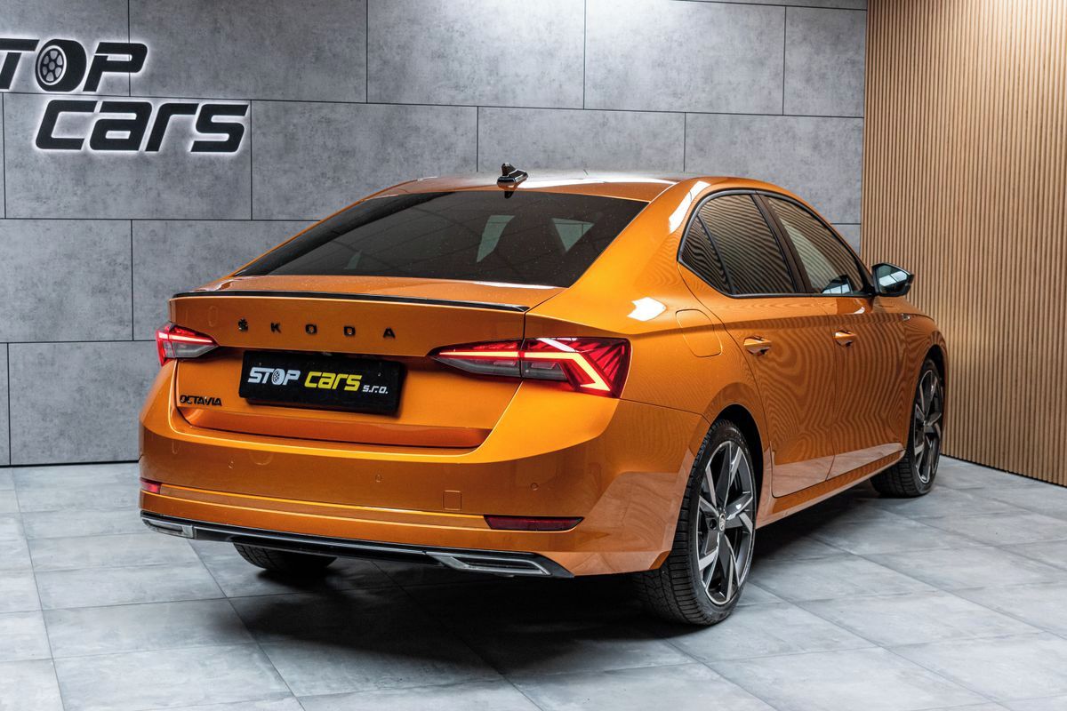 Škoda Octavia, 2.0 TSI SPORTLINE*DCC*4x4*ČR - fotka 6