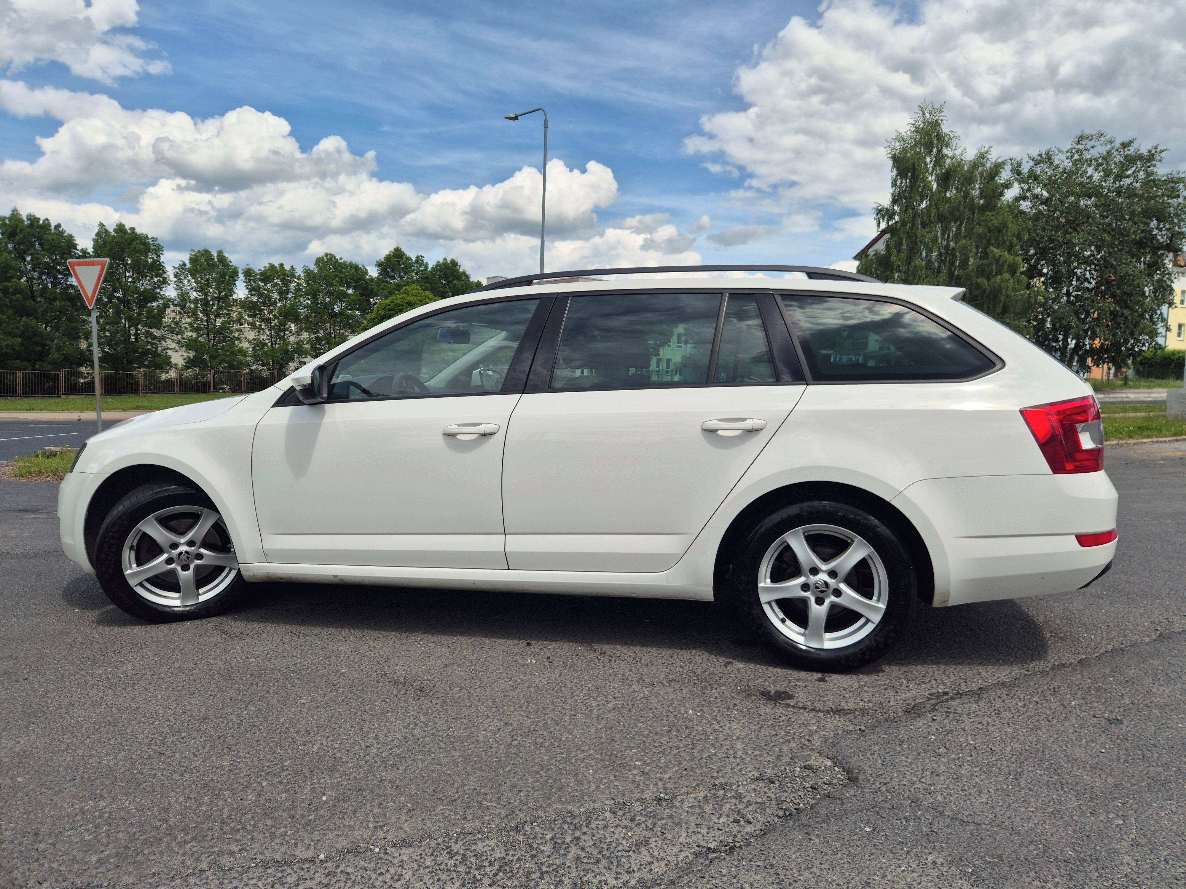 Škoda Octavia, 1 maj.plný servis ZÁRUKA 1 ROK - fotka 5