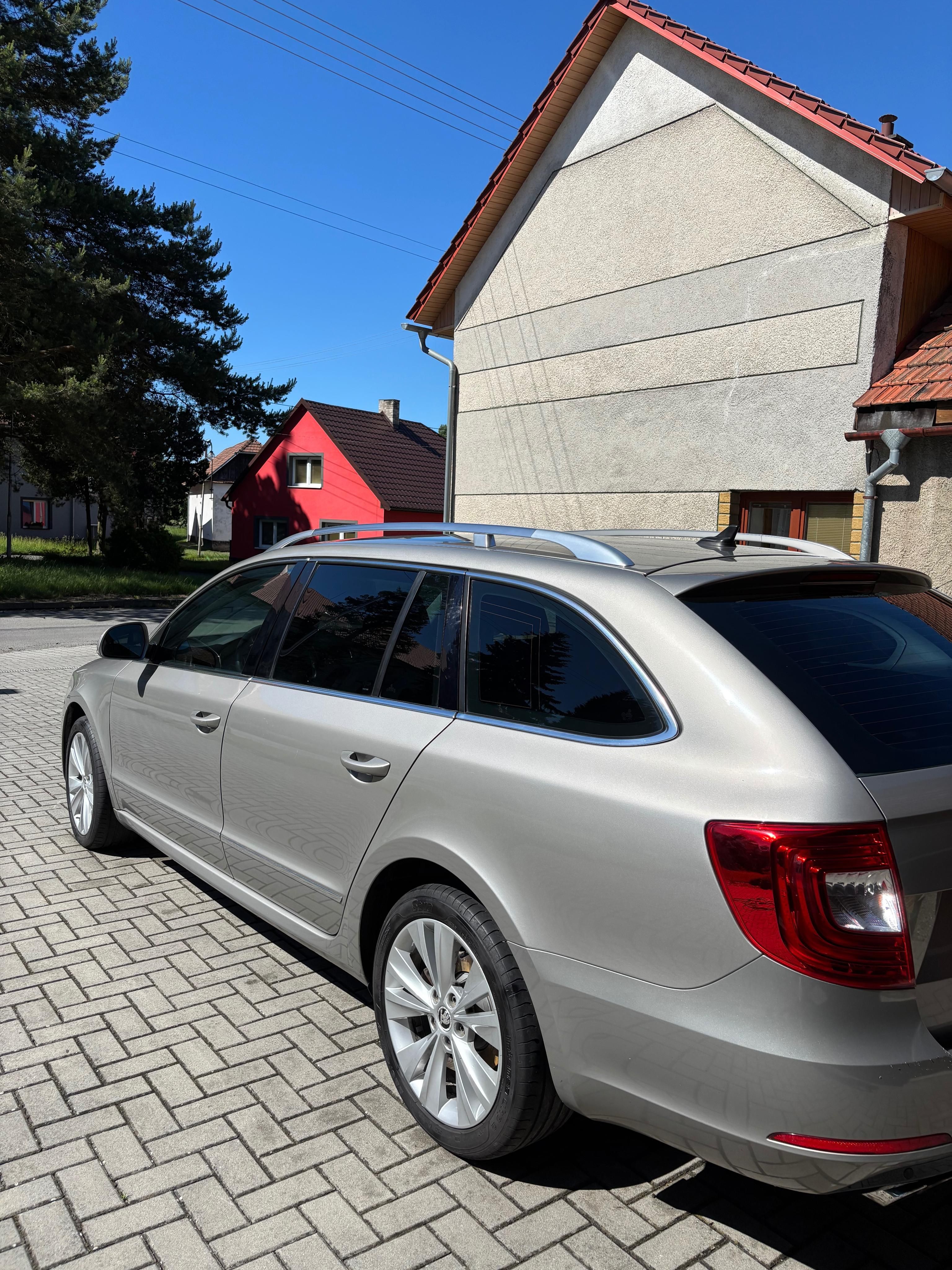 Škoda Superb, 2. TDI 125kw - fotka 3