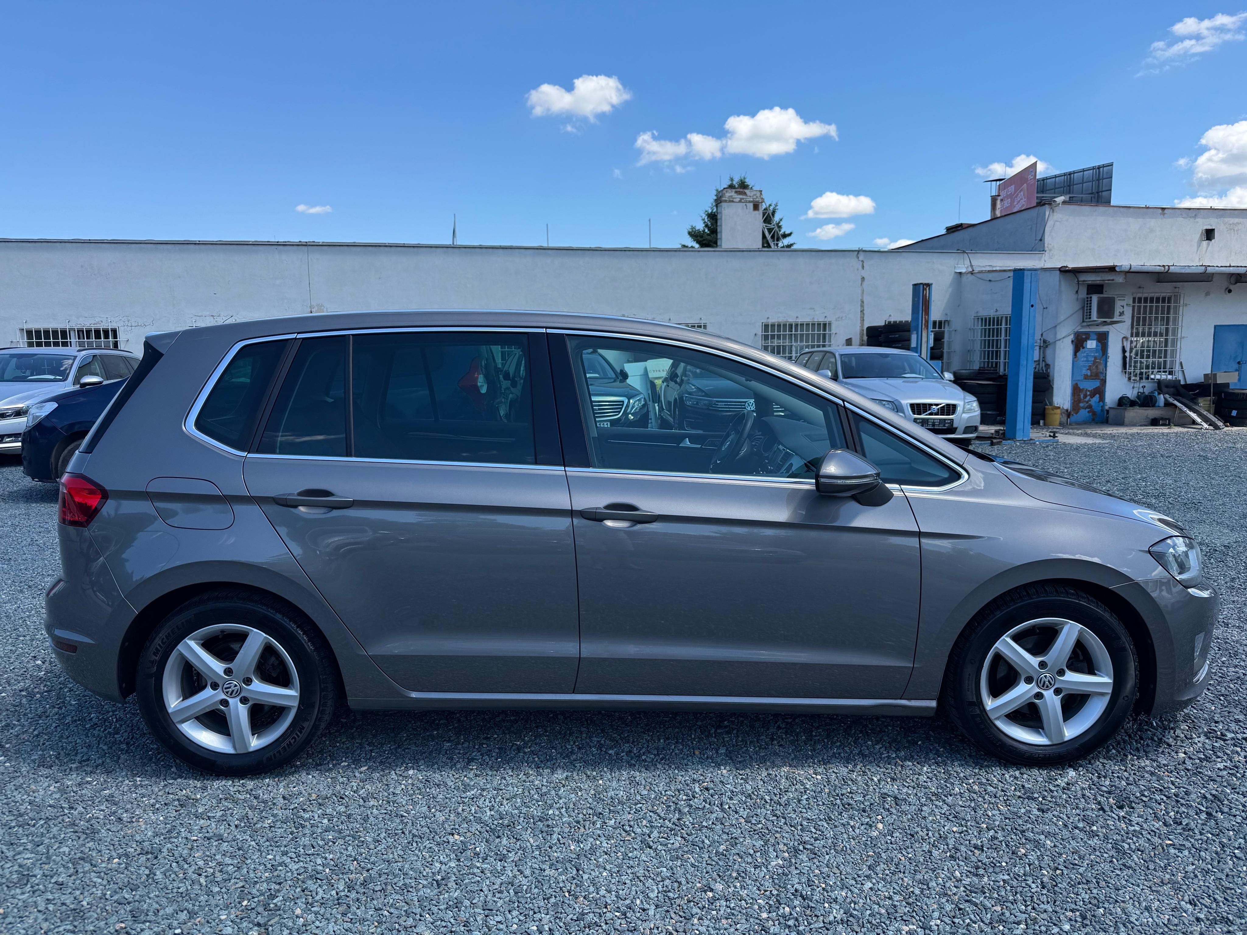 Volkswagen Golf Sportsvan, 1.2 TSi 81Kw Highline - fotka 6