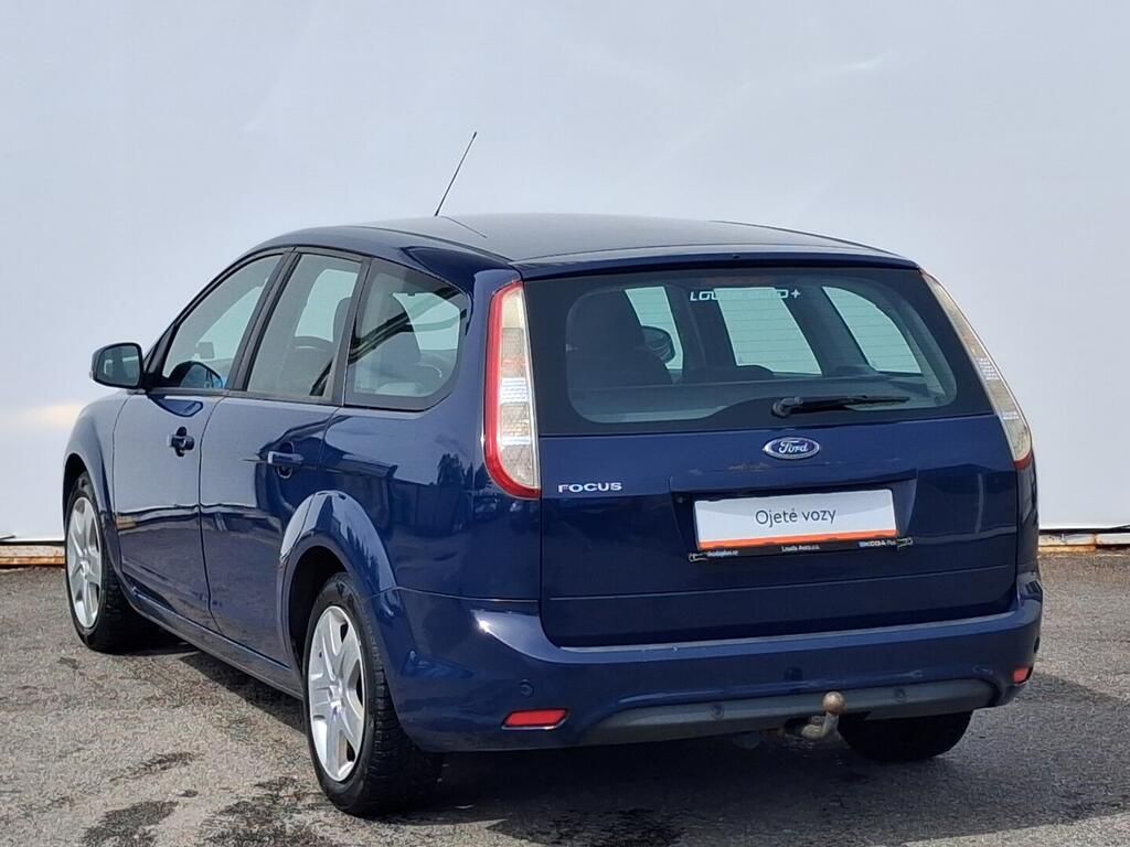 Ford Focus, 1.6 i 74 kW - fotka 6