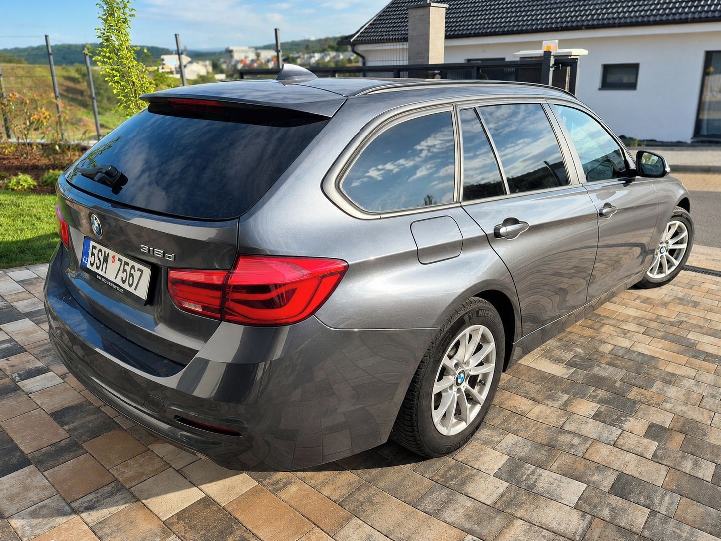 BMW Řada 3, BMW 318d LCI, Aut, LED, Sport - fotka 4