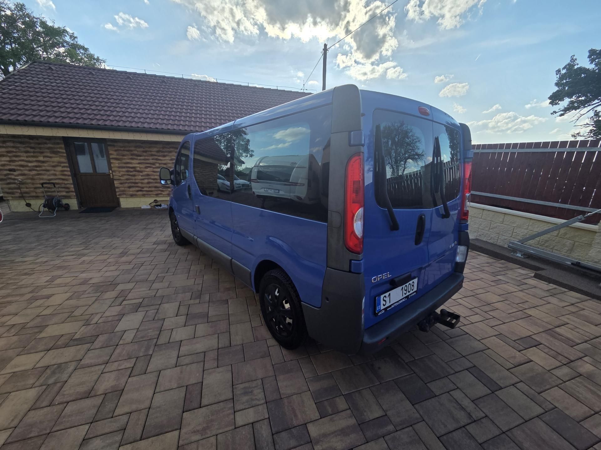 Opel Vivaro, 2.0CDTI  L2H1 9Míst - fotka 6