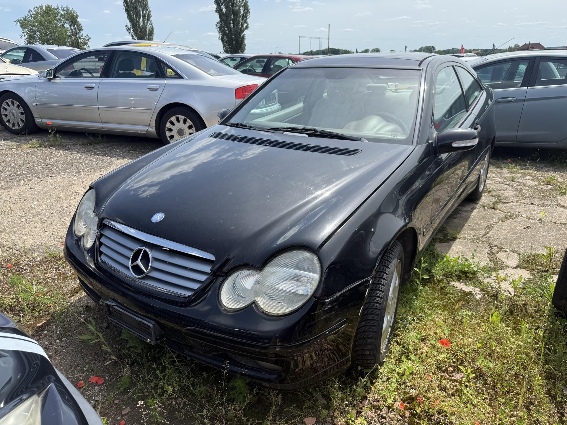 Mercedes-Benz Třídy C, 2.0 95kw - fotka 2