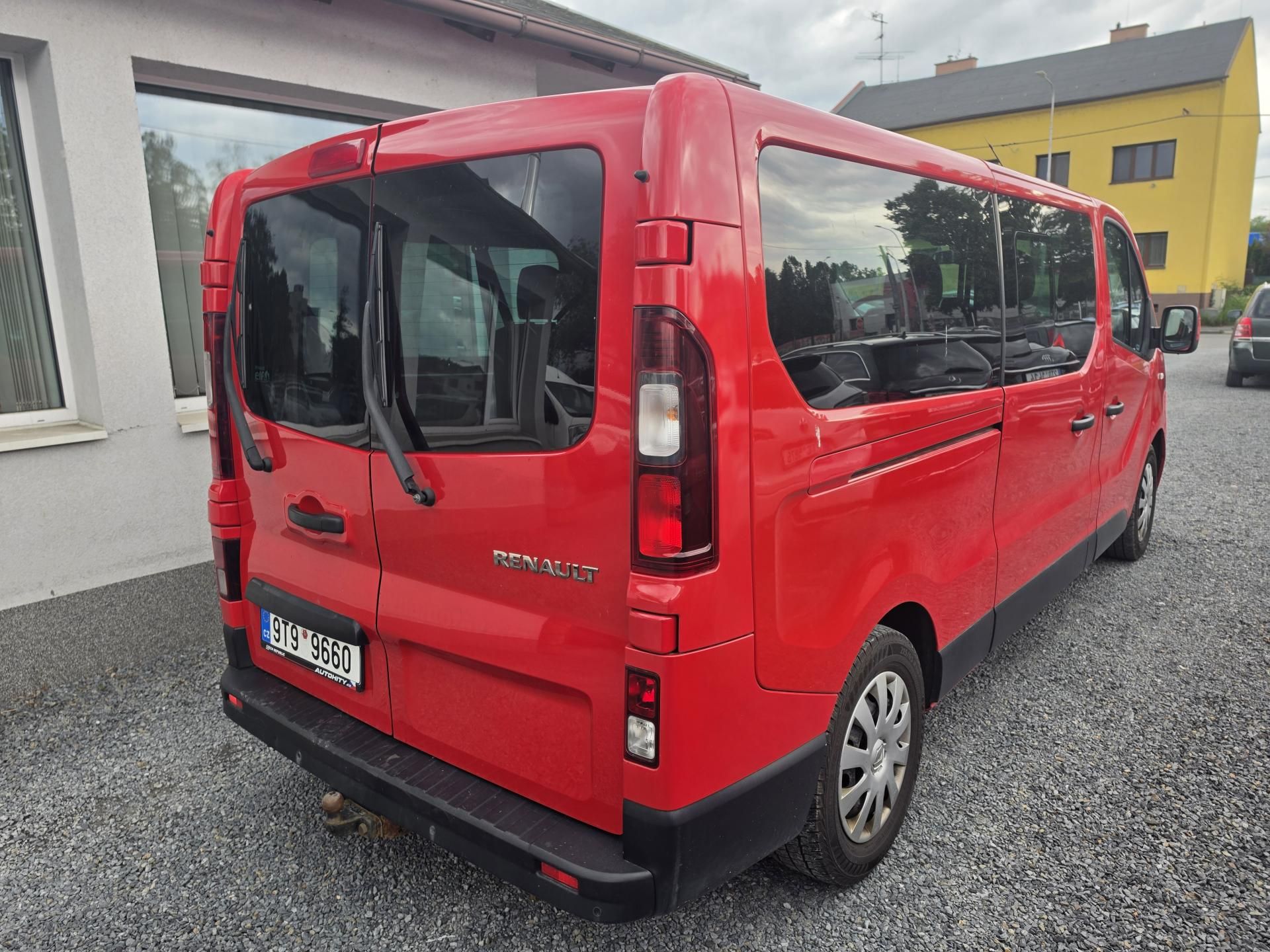 Renault Trafic, 1.6 dci 125 Long 9.mist tz - fotka 4