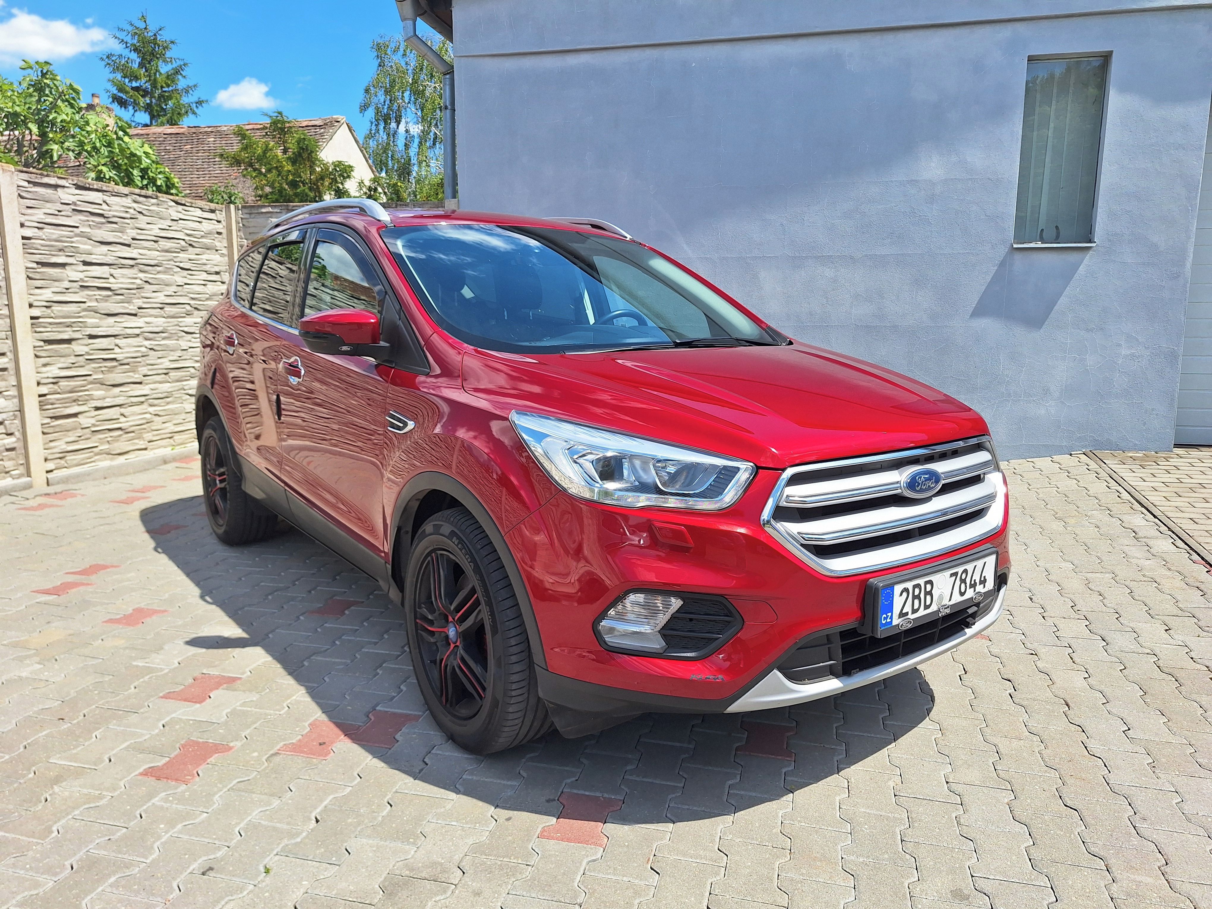 Ford Kuga, 1,5TDCi 88kW,CZ,69tis.km! - fotka 4