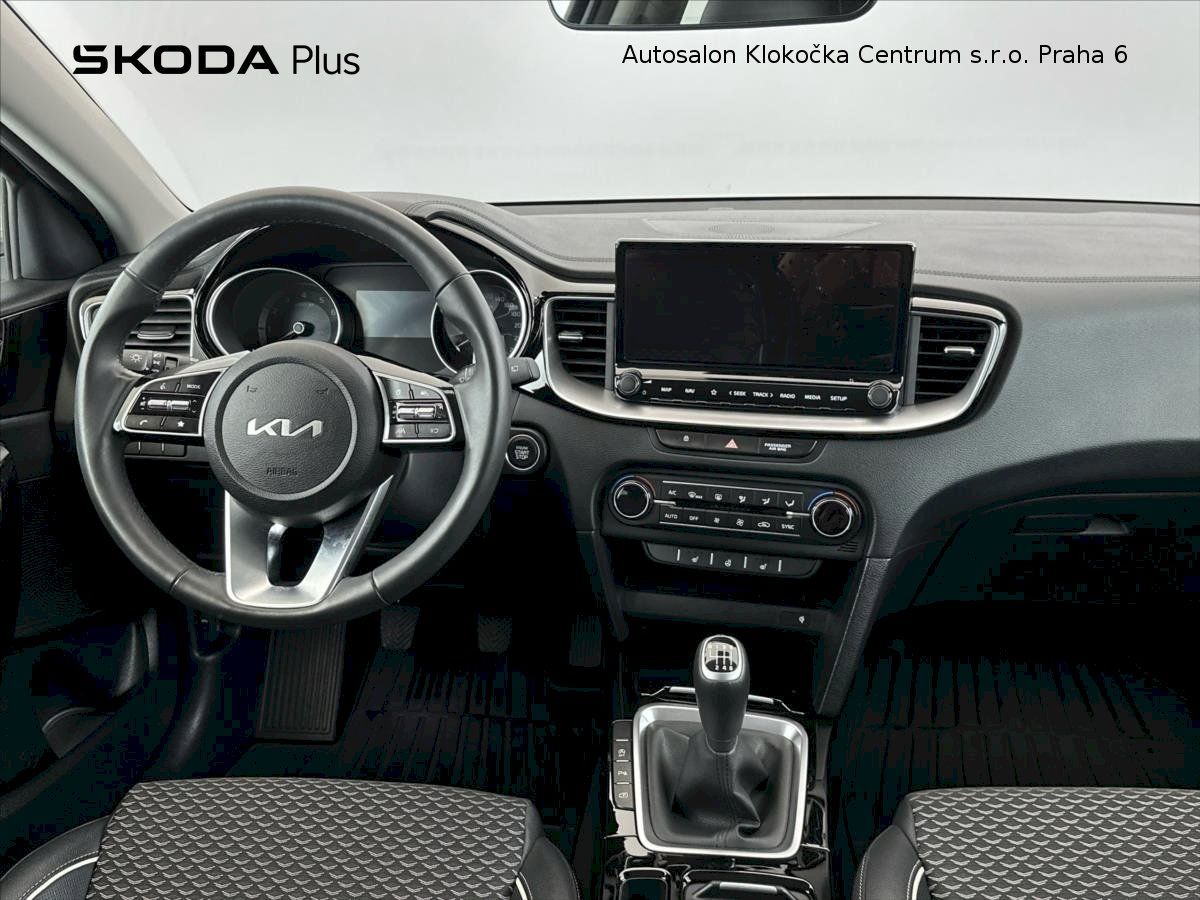 Kia XCee´d, 1,5T-GDi103 kW TOP - fotka 5