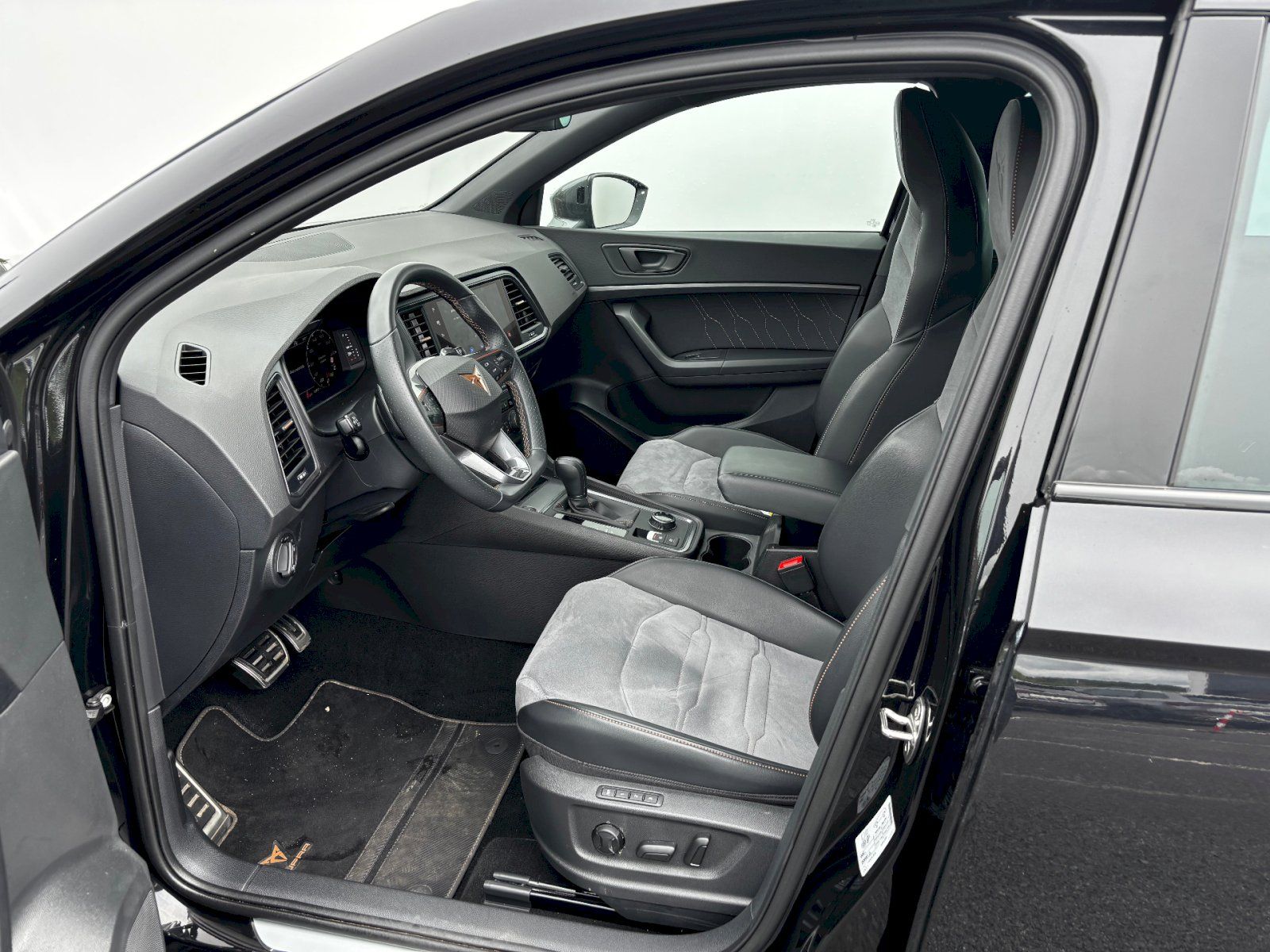Cupra Ateca, 1.5 TSI 150k DSG Tribe Edition - fotka 6