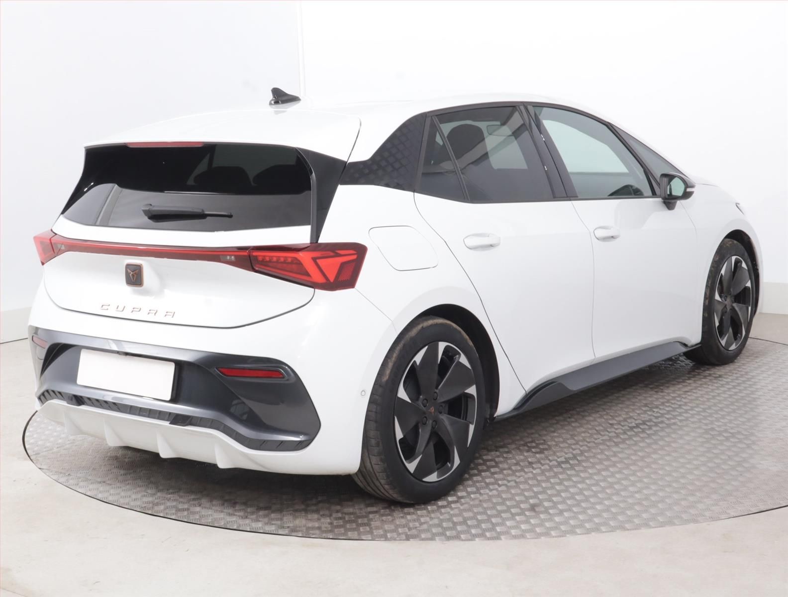 Cupra Born, 58, SoH 91%, Automat, Kůže - fotka 5