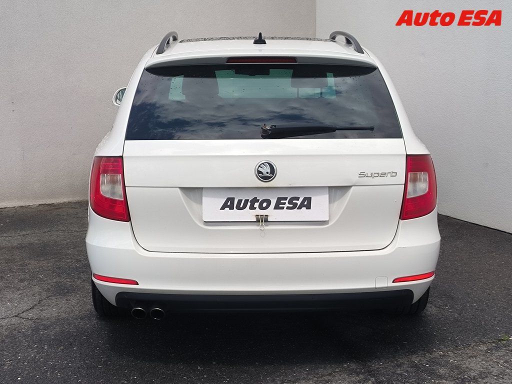 Škoda Superb, 2.0 TDi,Elegance,DSG - fotka 5