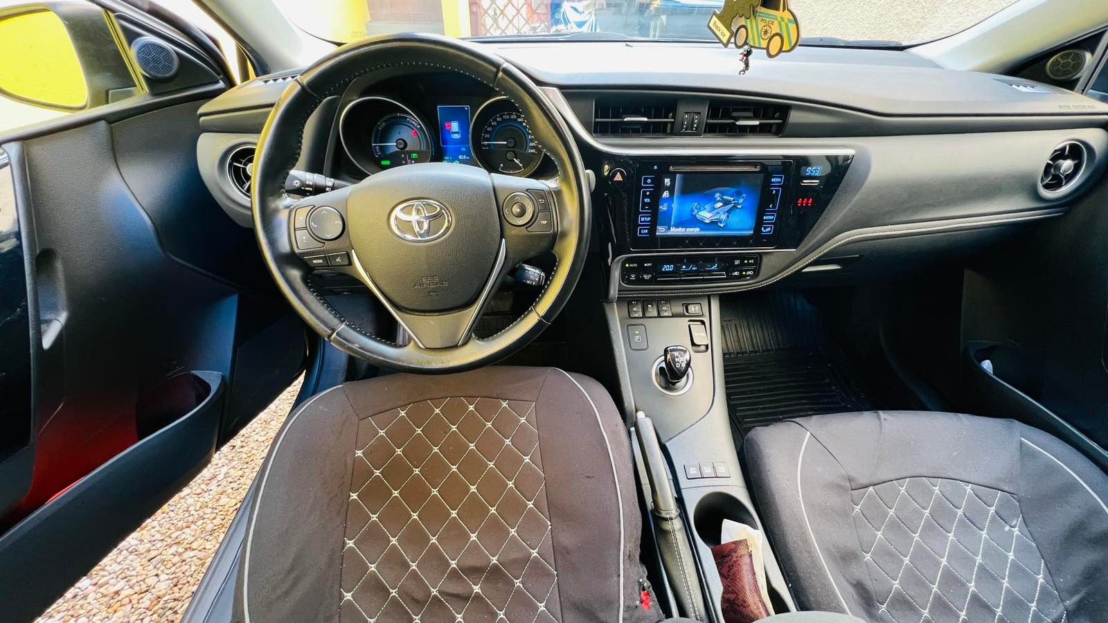 Toyota Auris, TS 1.8 Hybrid e-CVT - fotka 5