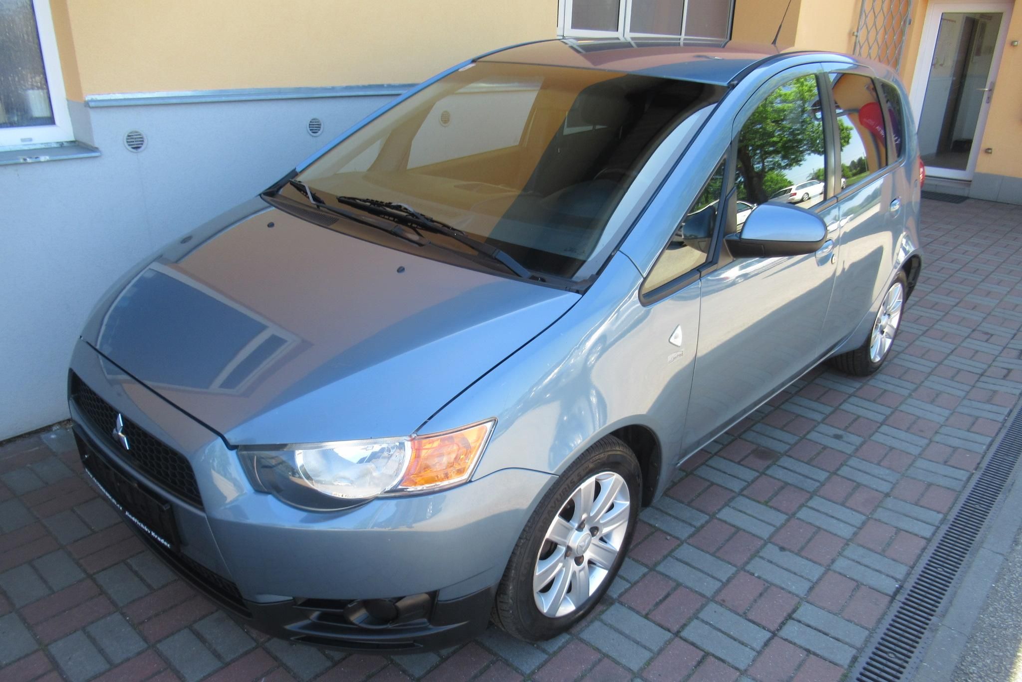 Mitsubishi Colt, 1.1i KLIMA SADA ZIMNÍCH KOL - fotka 5