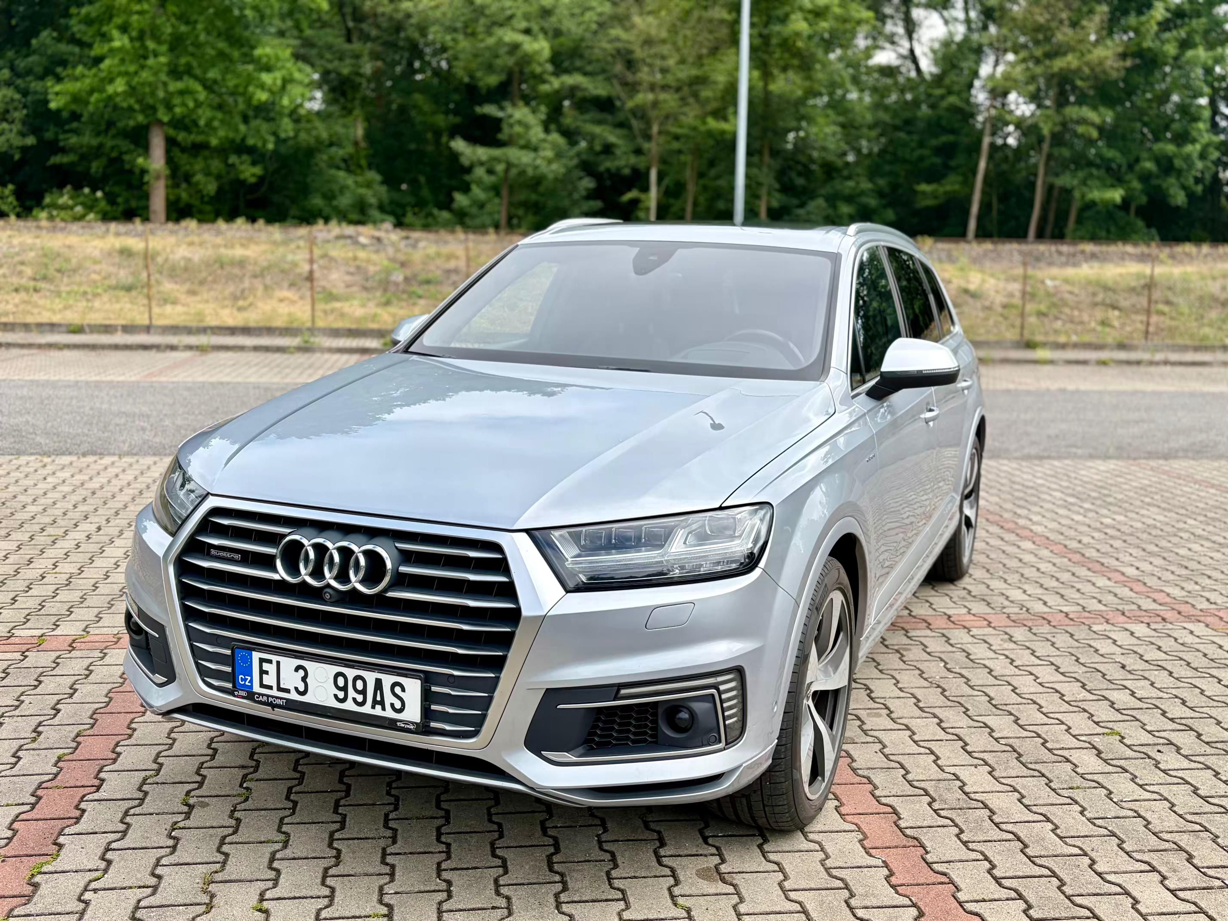 Audi Q7, S line, B&O, Matrix, tažné - fotka 3