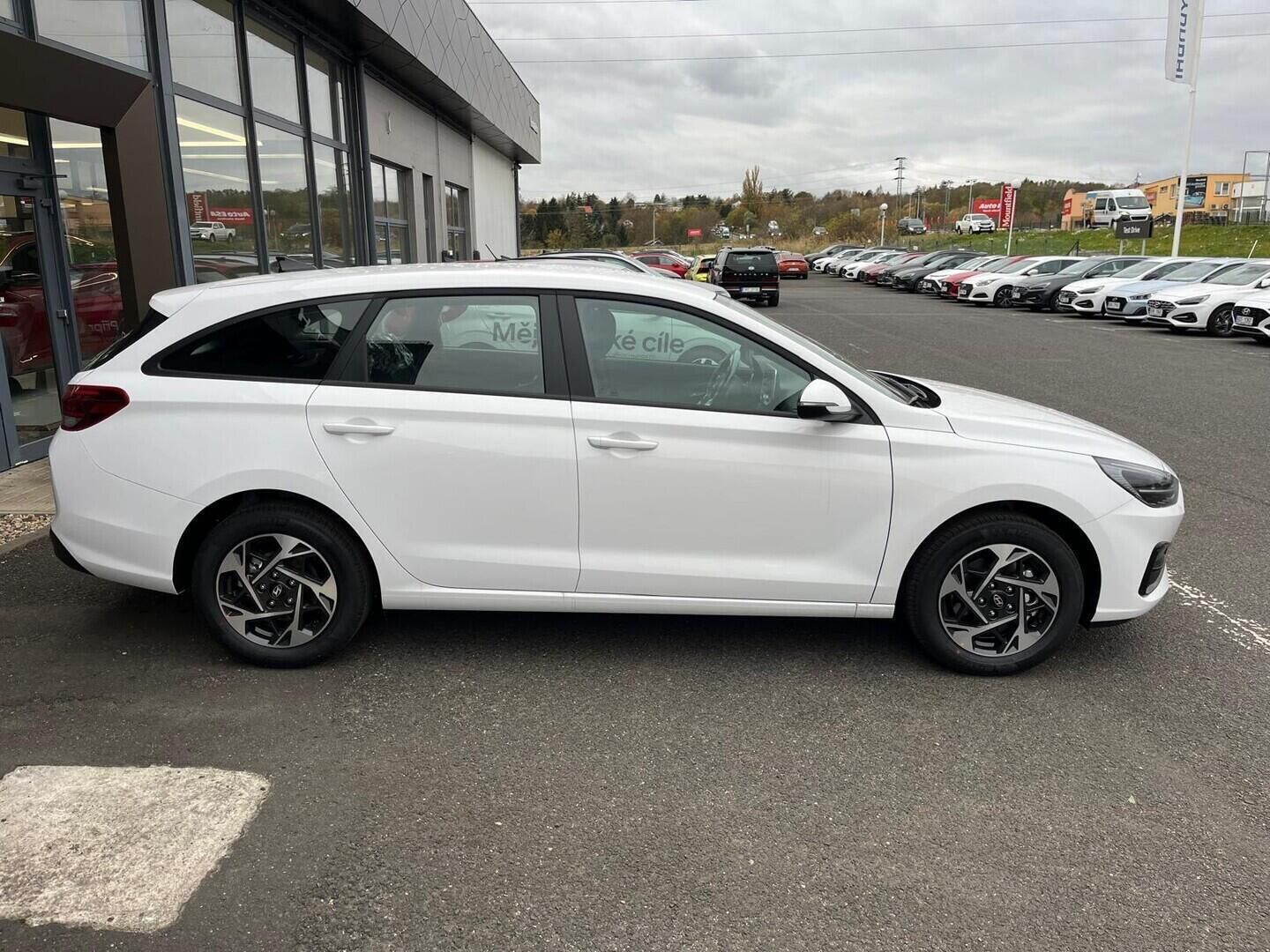Hyundai i30, WG PD PE Comfort 1,0 T-GDI 74 - fotka 5