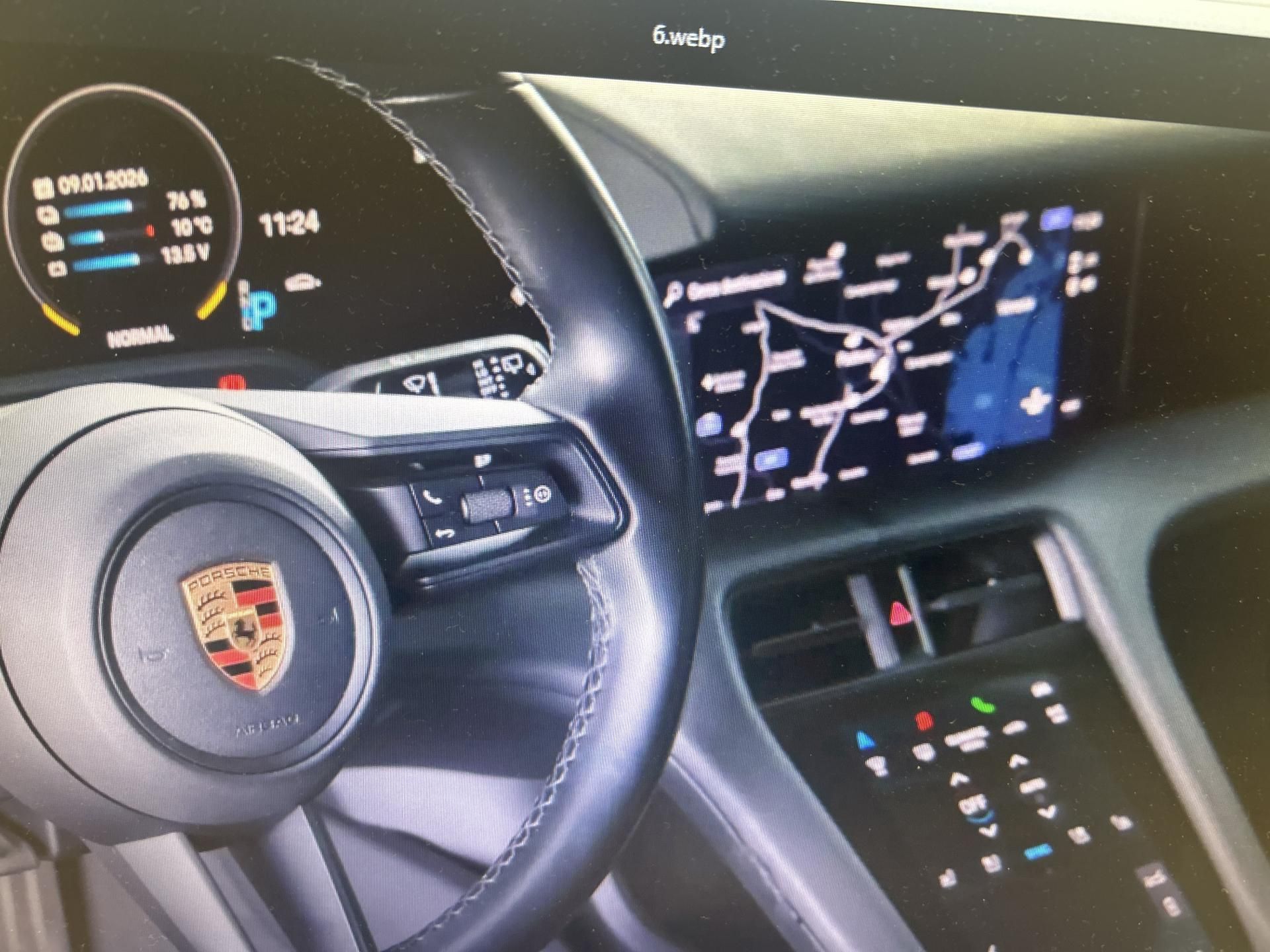Porsche Taycan, 4 CROSS TURISMO 93% - fotka 6
