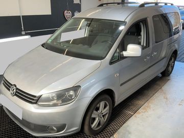 MAXI 2.0Tdi 103KW DSG TOP STAV