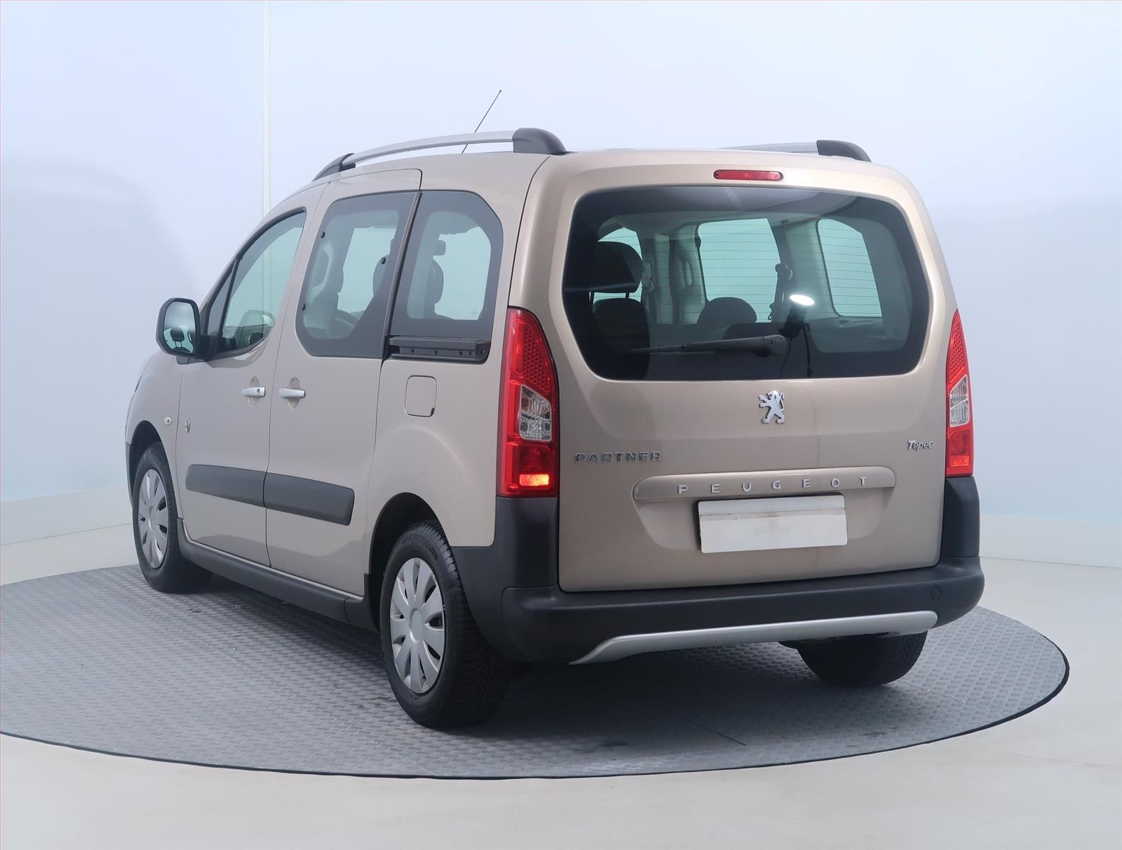 Peugeot Partner, 1.6 16V, 5Míst, Klima, ČR - fotka 4