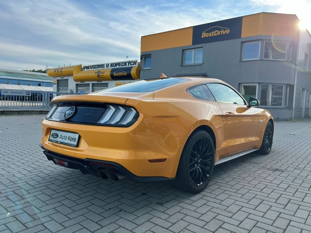 Ford Mustang, V8 Fastback, 5.0 GT automat - fotka 4
