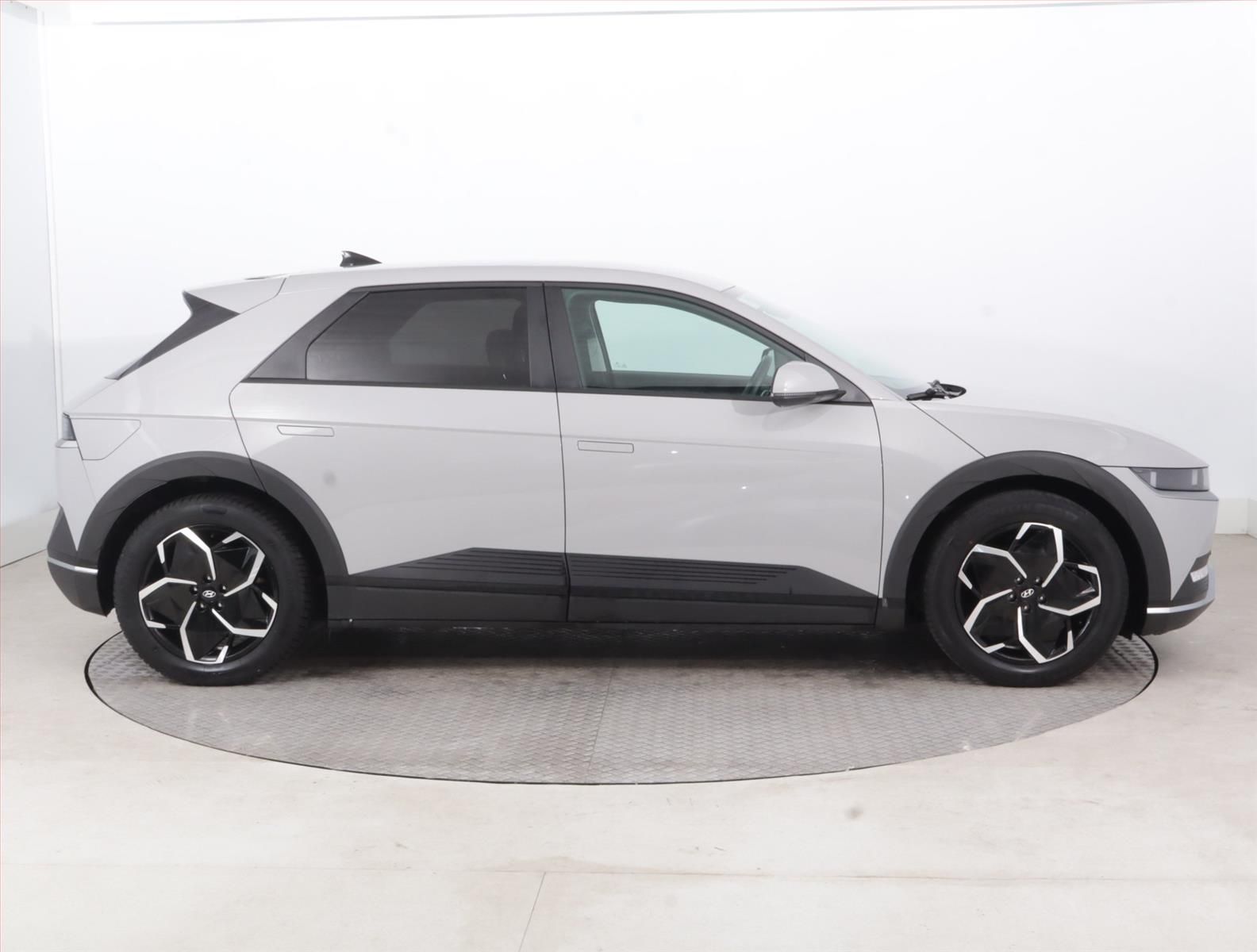 Hyundai Ioniq 5, Power, SoH 100%, Automat - fotka 6