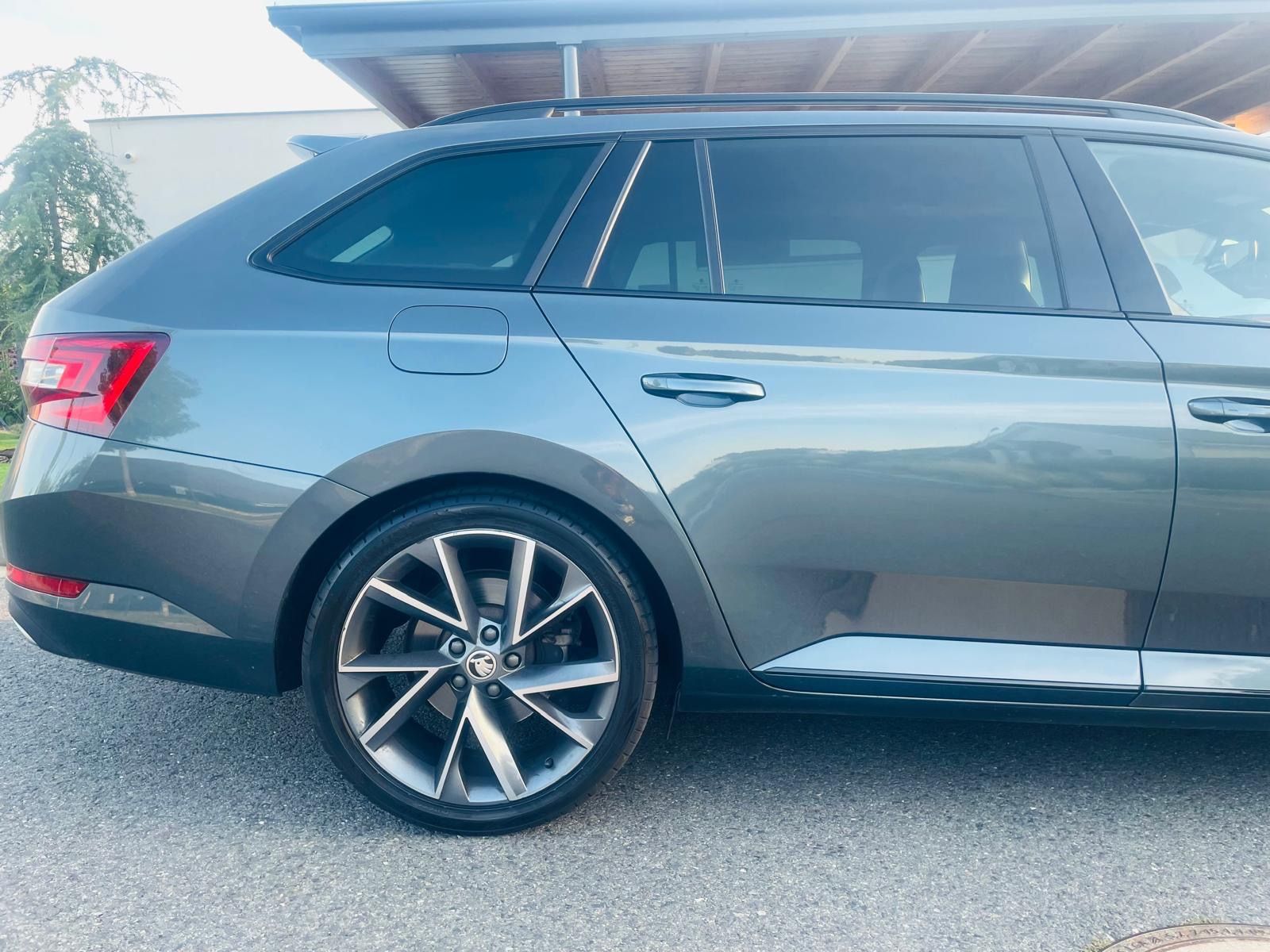 Škoda Superb, Superb III Combi 2.0 TDI DSG - fotka 4
