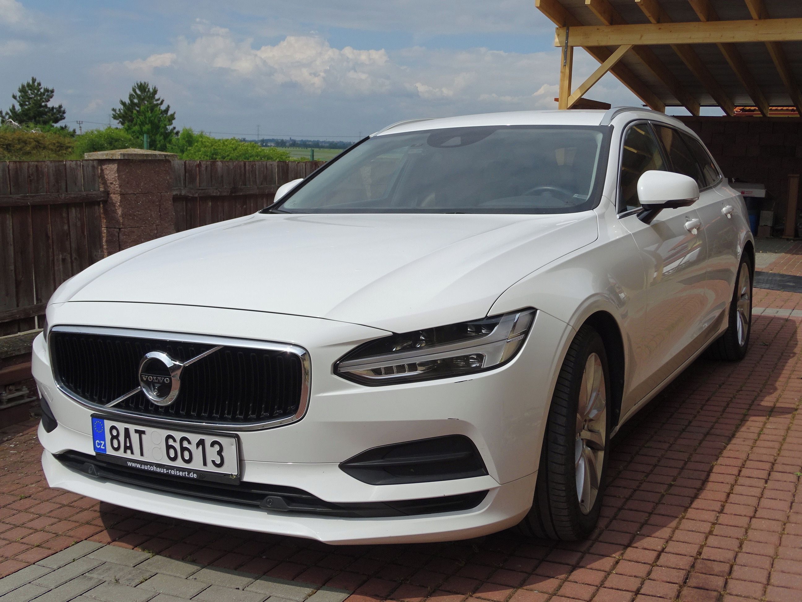 Volvo V90, Volvo V90 2.0