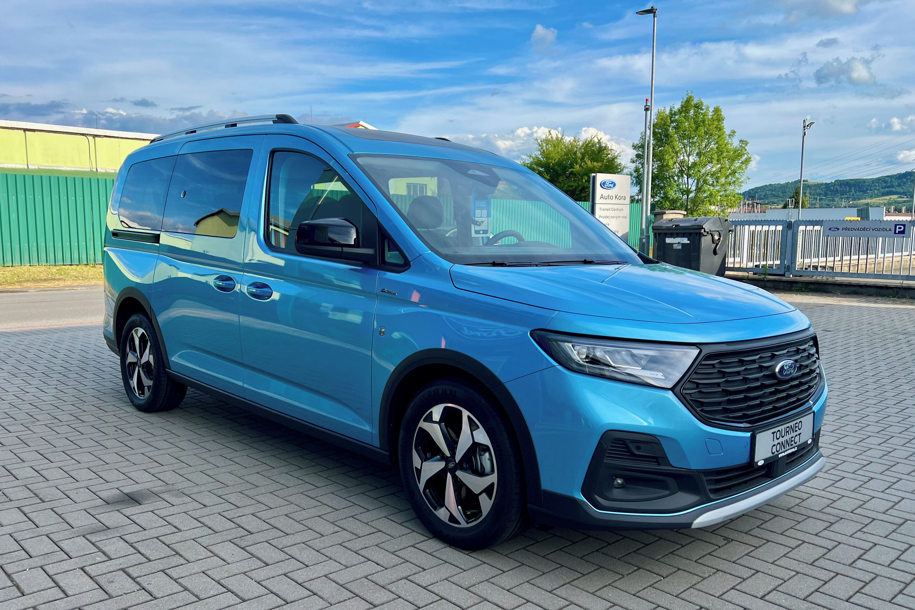 Ford Tourneo Connect, Grand 2.0 EcoBlue Active AWD - fotka 6