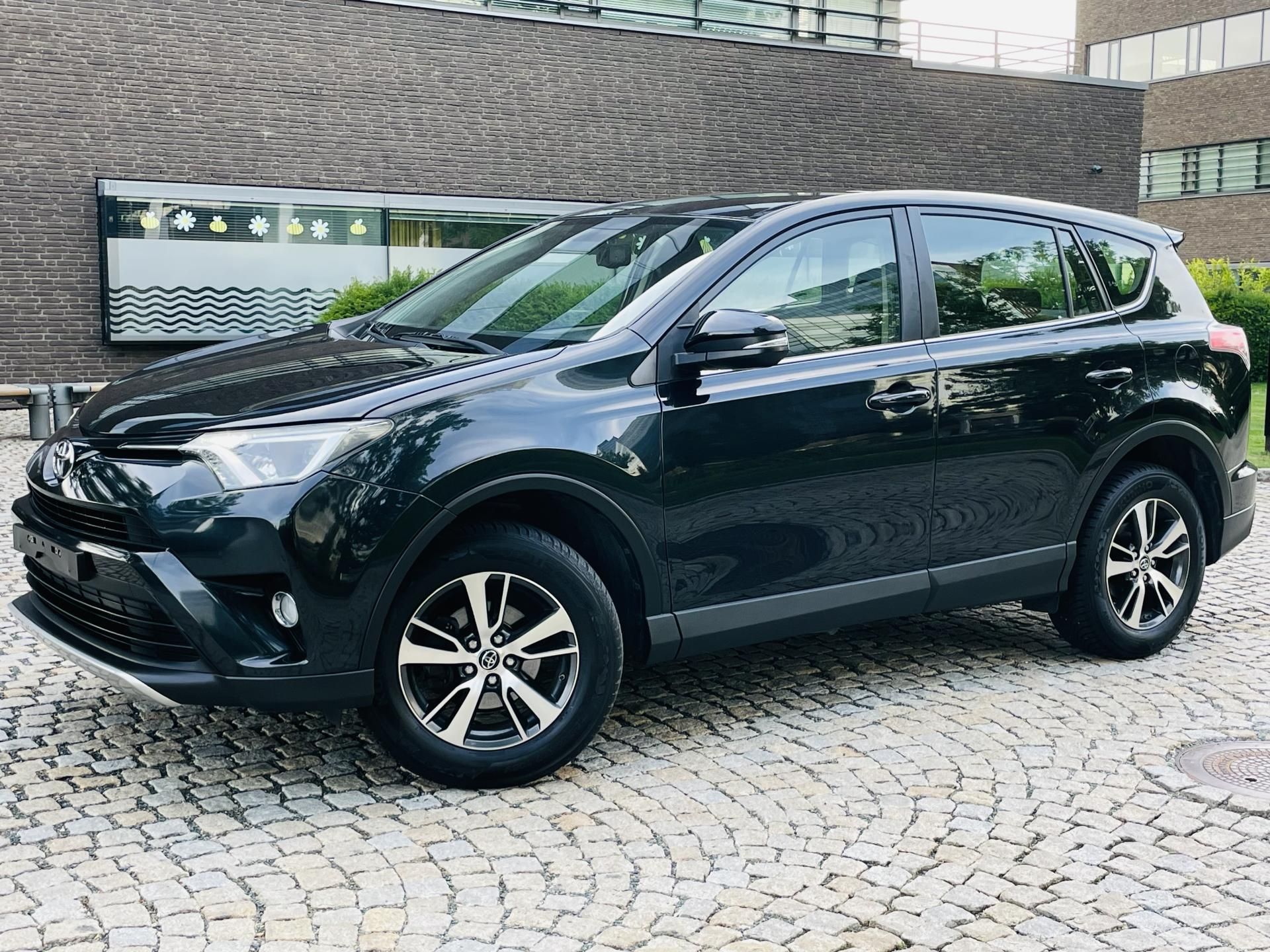 Toyota Rav4, 2.0D 1.MAJITEL KAMERA TAŽNÉ - fotka 3