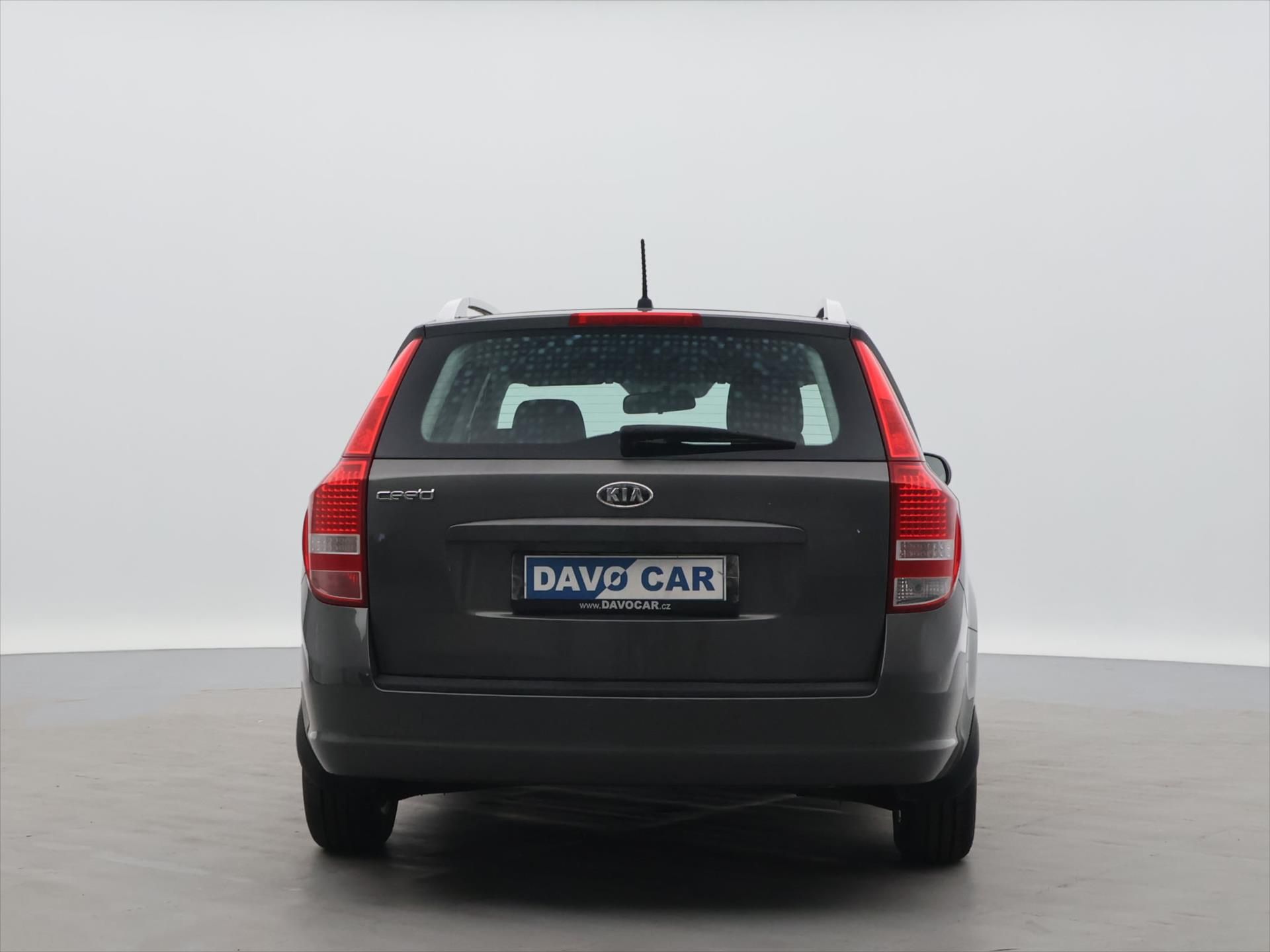 Kia Cee´d, 1,4 CVVT 77kW Sport CZ - fotka 6