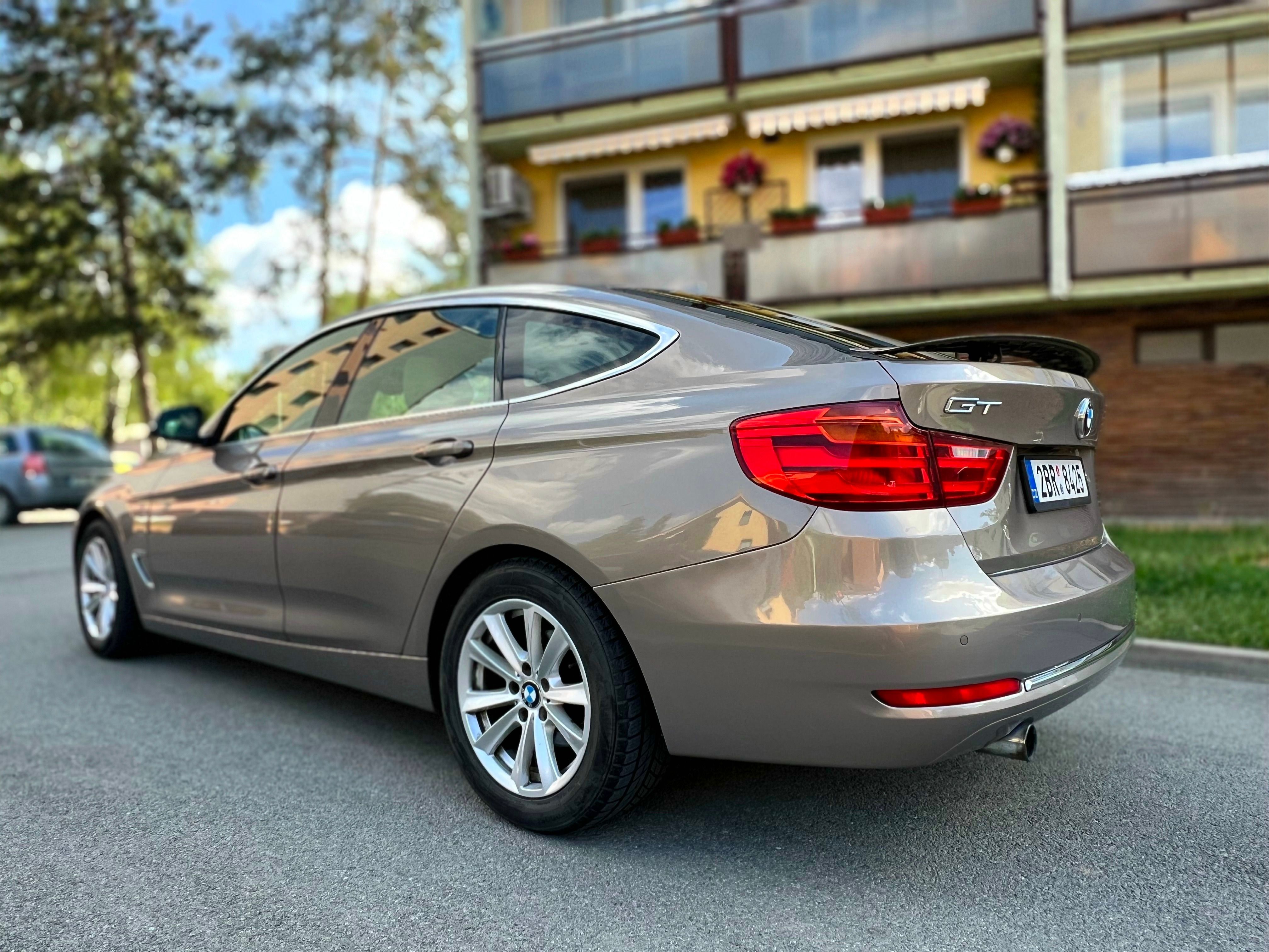 BMW Řada 3, BMW 320i GT Luxury Line - fotka 2
