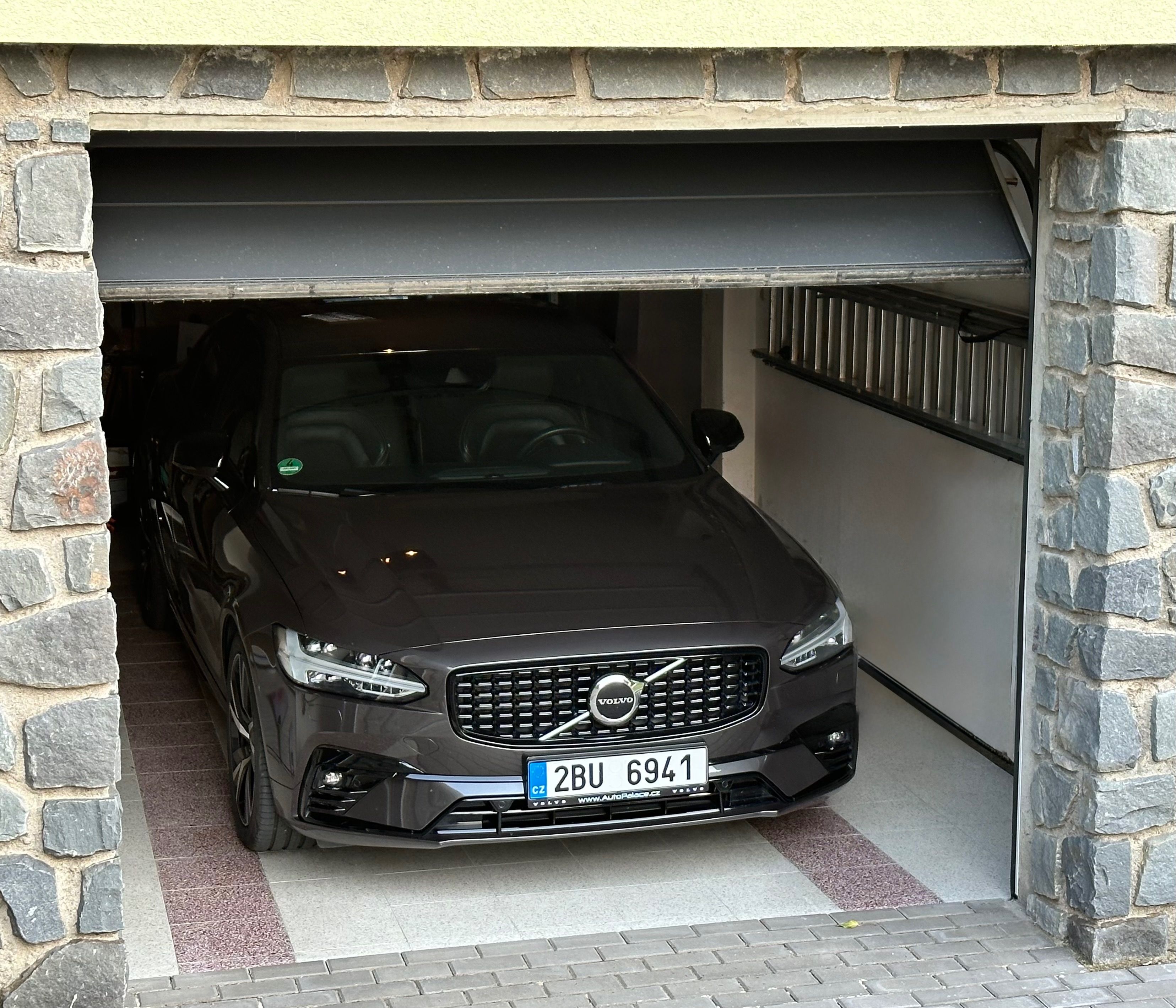 Volvo S90, R-Design, 40tkm, DPH, Webasto - fotka 6