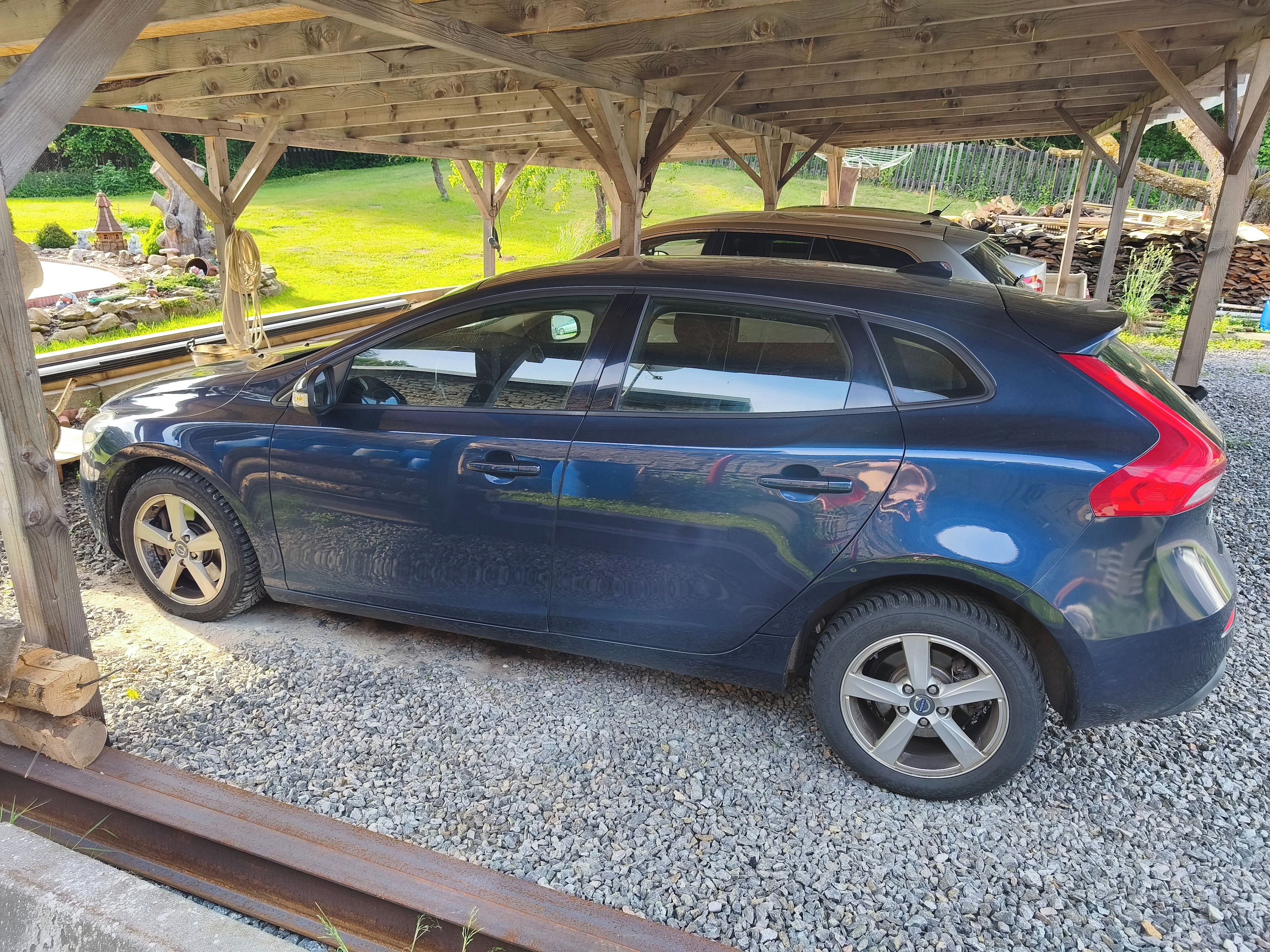 Volvo V40, 2.0 D4 130kw - fotka 2