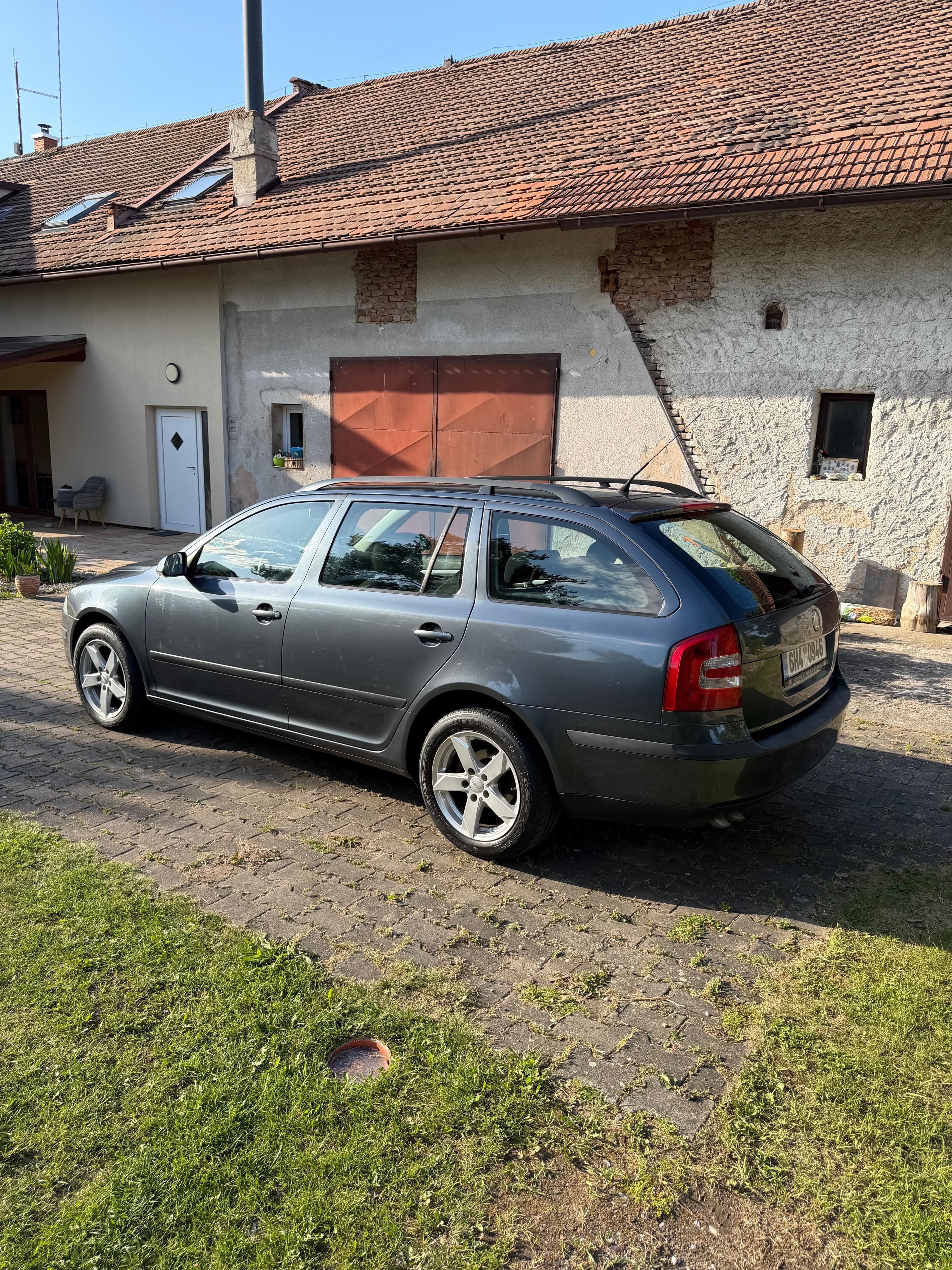 Škoda Octavia - fotka 5