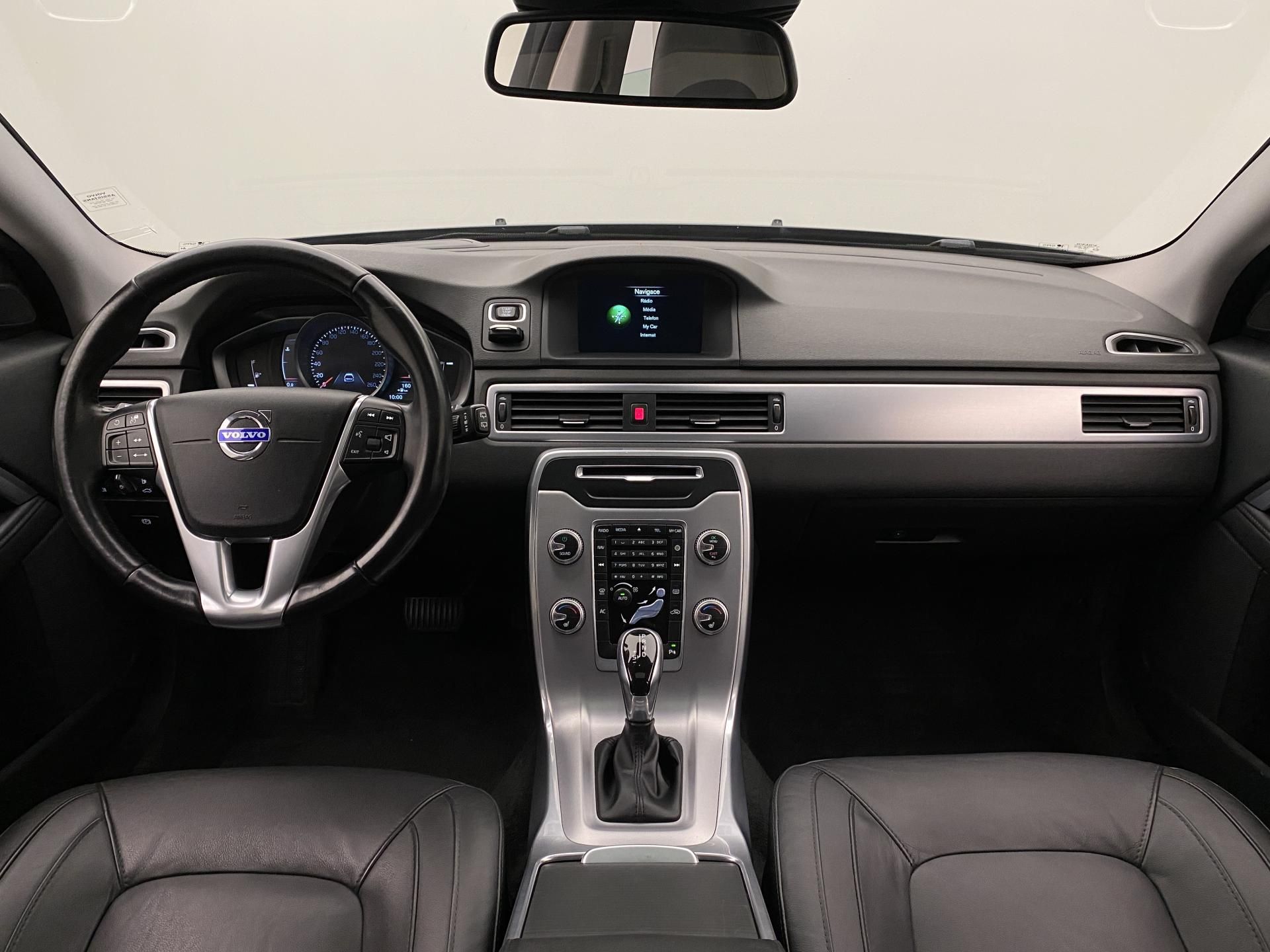 Volvo V70, D3 MOMENTUM AUT - fotka 2