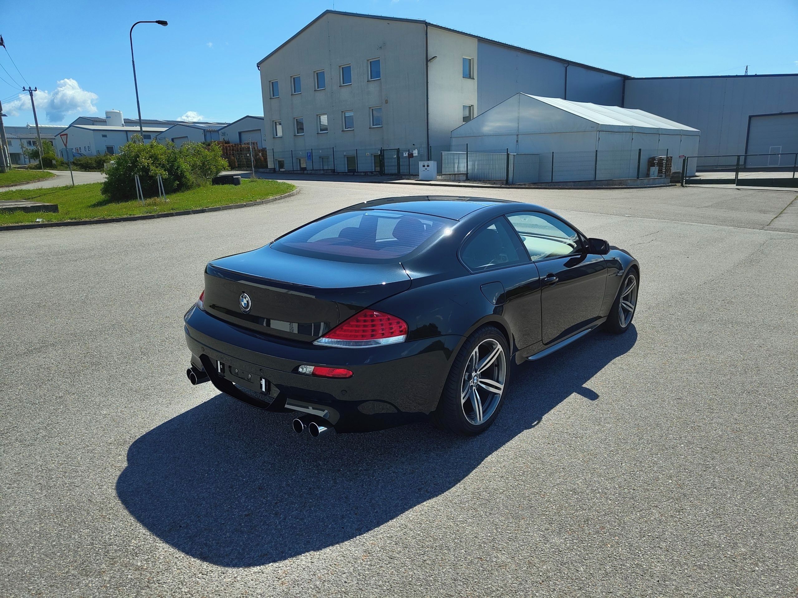 BMW Řada 6, 645Ci zachovalé - fotka 6