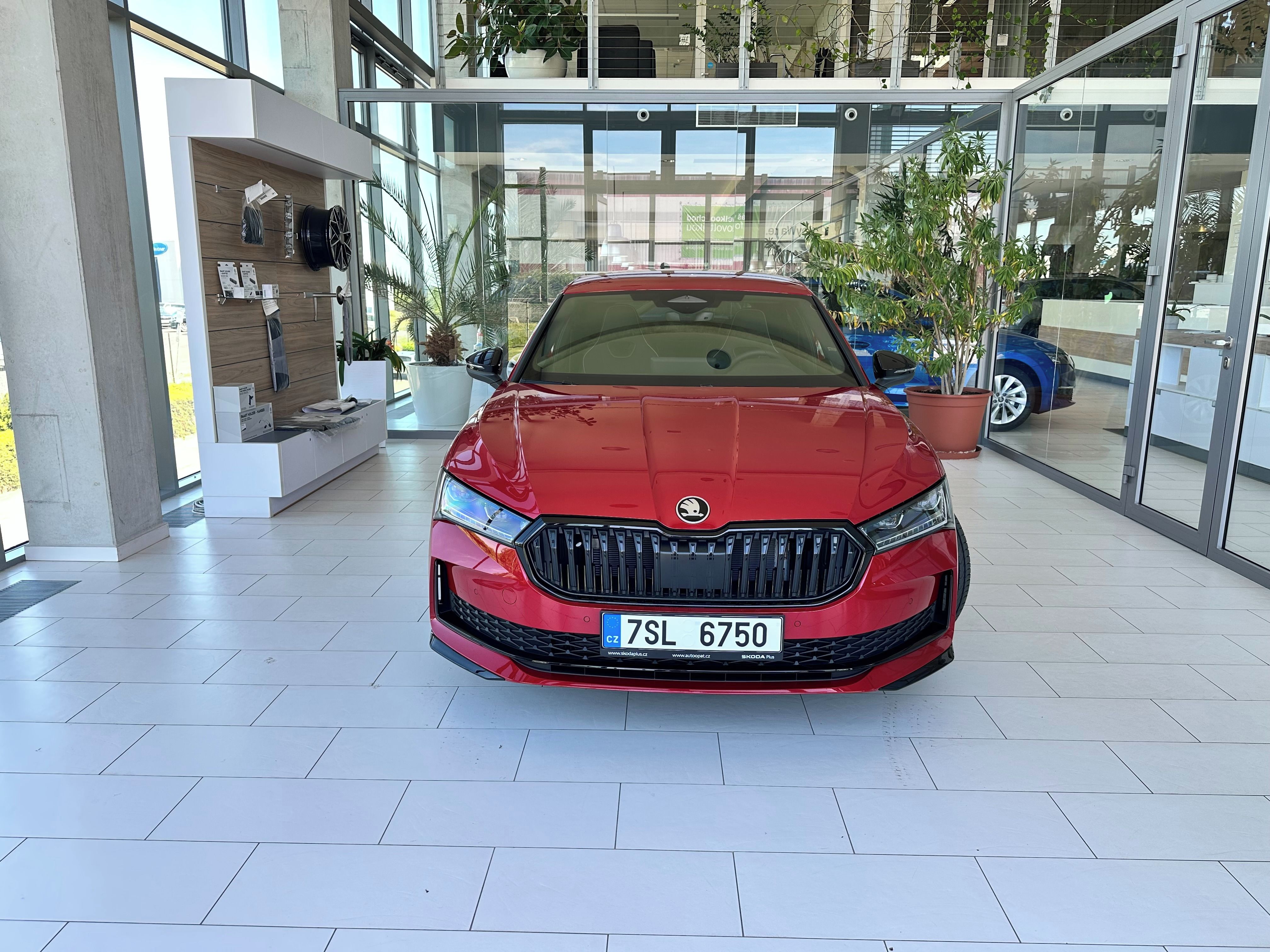 Škoda Superb, 2,0 TDI 110 kW DSG - fotka 2