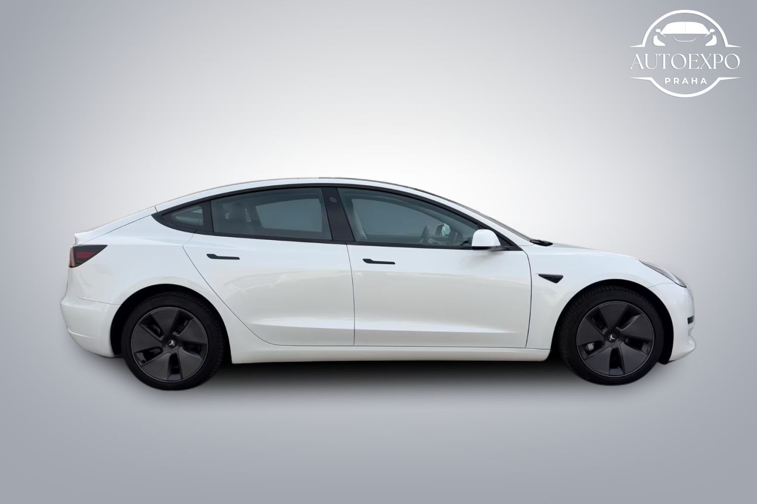 Tesla Model 3, Basis RWD - fotka 5