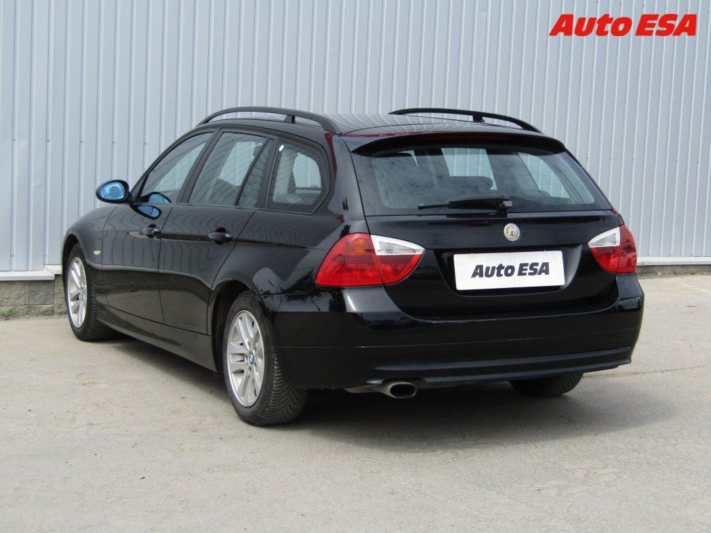 BMW Řada 3, 2.0 i - fotka 6