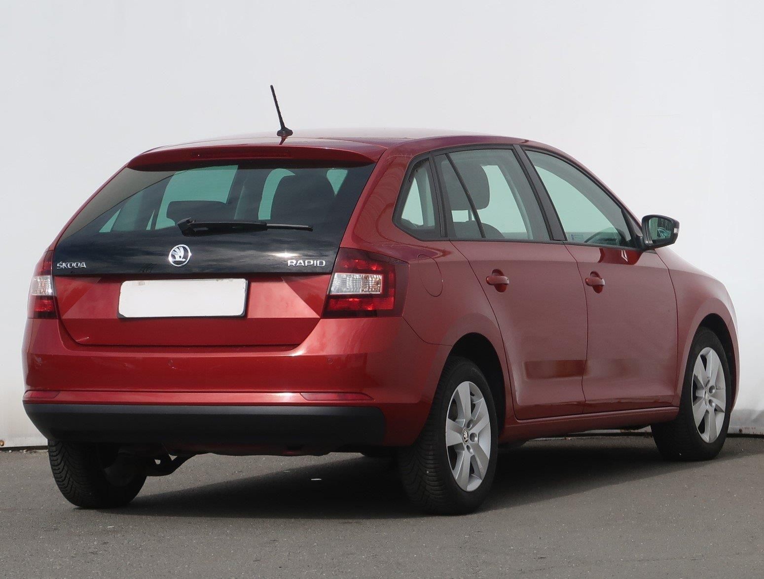 Škoda Rapid, 1.4 TDI, Spaceback - fotka 5
