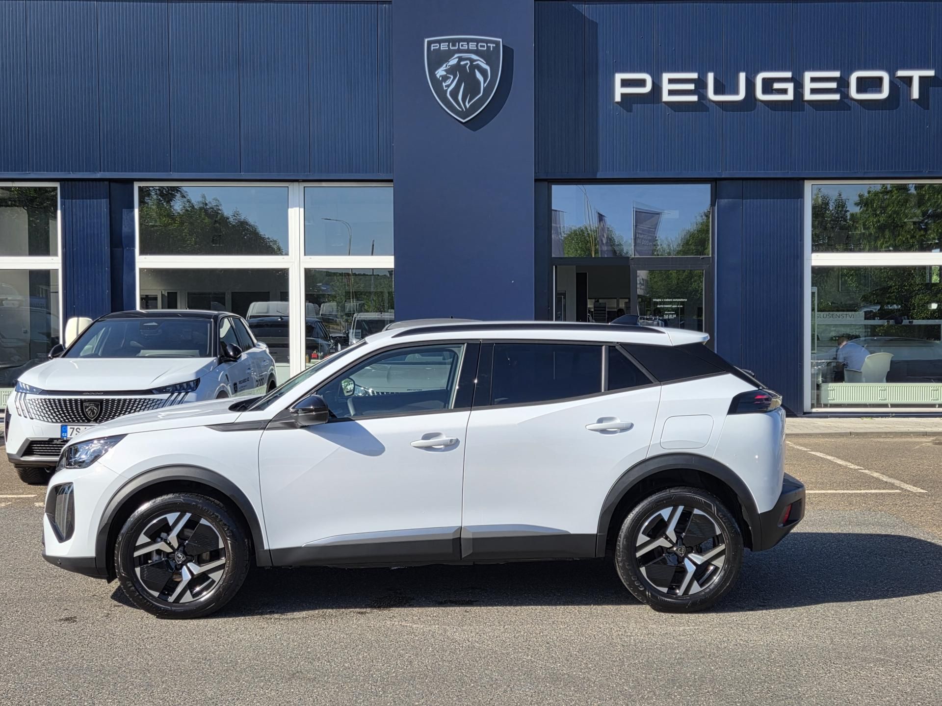 Peugeot 2008, 1.2 PT 100 ALLURE MAN6 - fotka 2