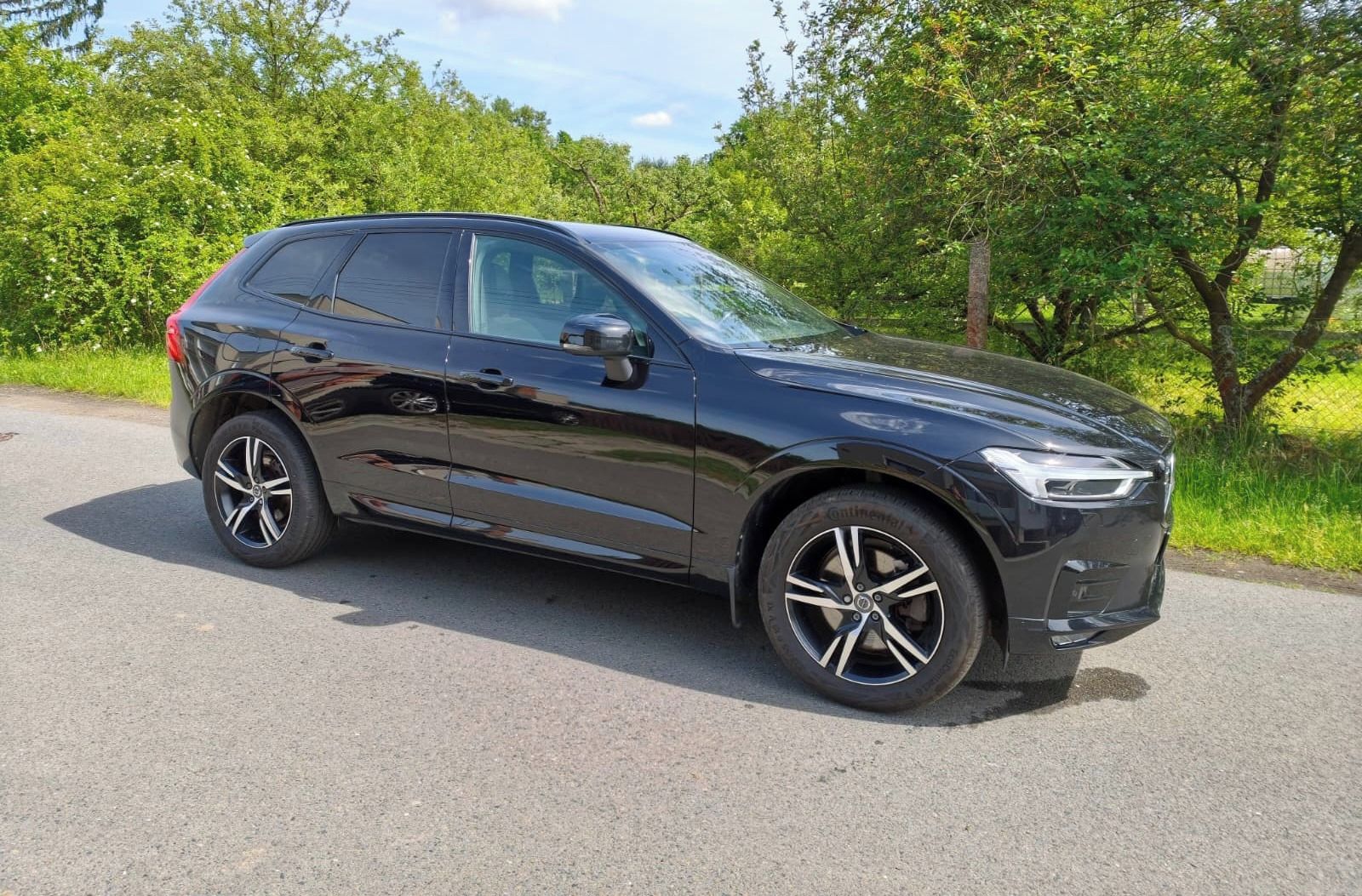 Volvo XC60, B4 145kW R-Design (model 2021) - fotka 4