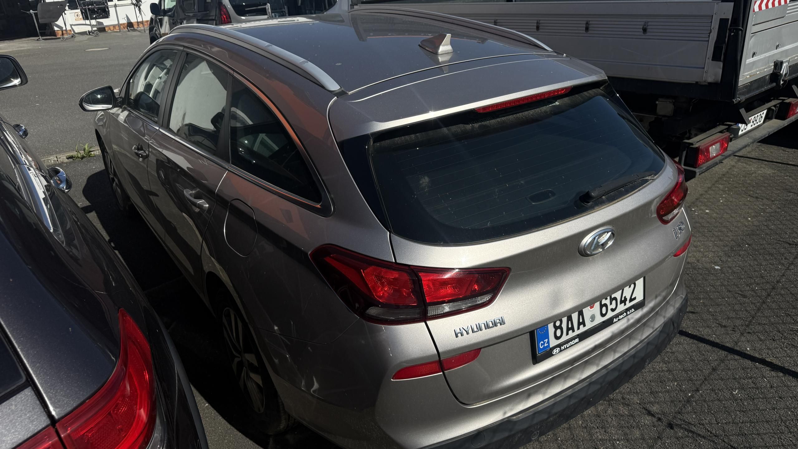Hyundai i30, 1.6 CRDI 85KW AUT. MOTOR K.O - fotka 5