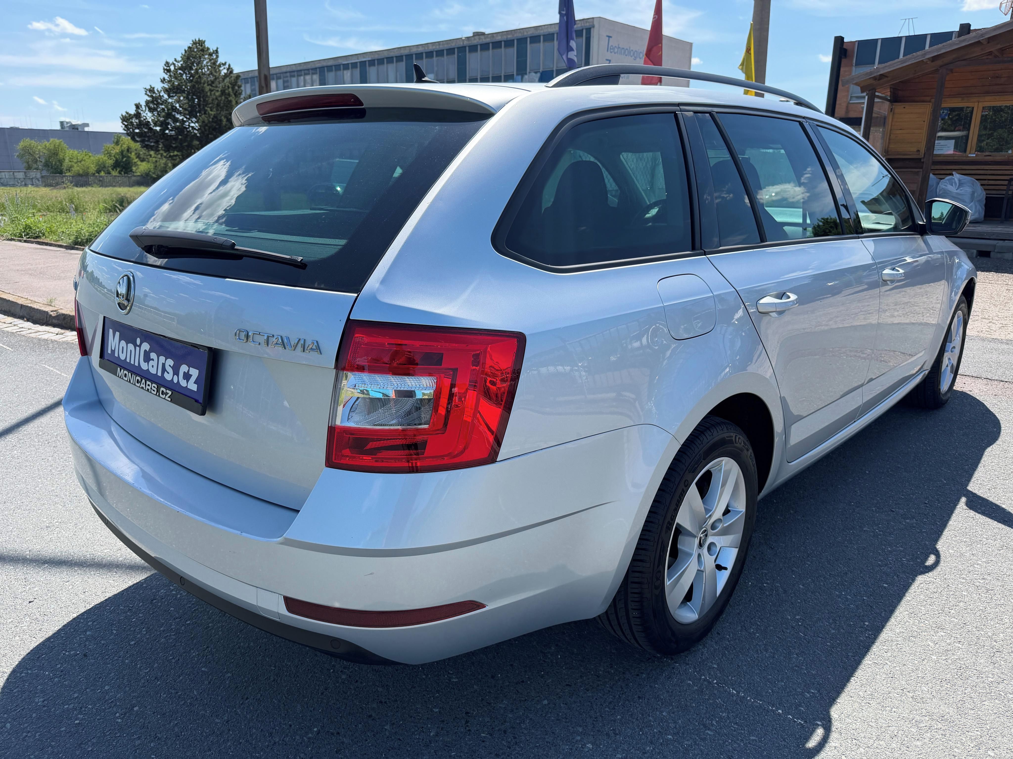 Škoda Octavia, 1.6 TDi 85kW VÝBAVA - fotka 5