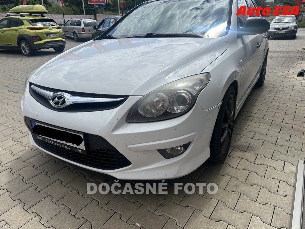 Hyundai i30, 1.6 CRDI,AC,park.asist