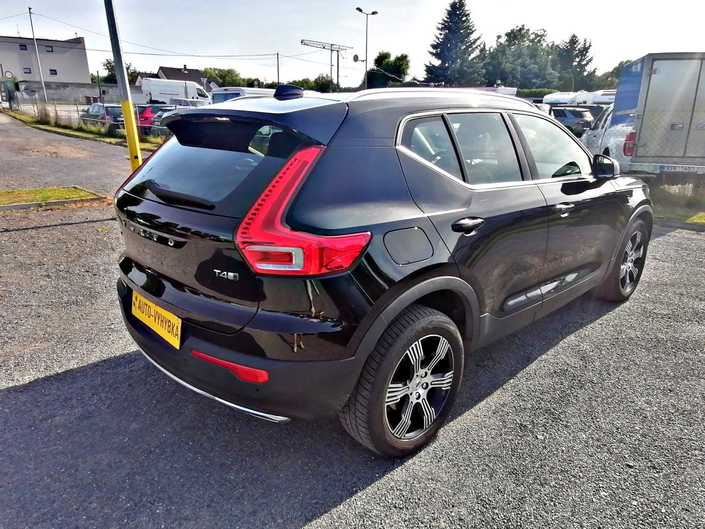 Volvo XC40, 2.0 T4 AWD INSCRIPTION ČR - fotka 4