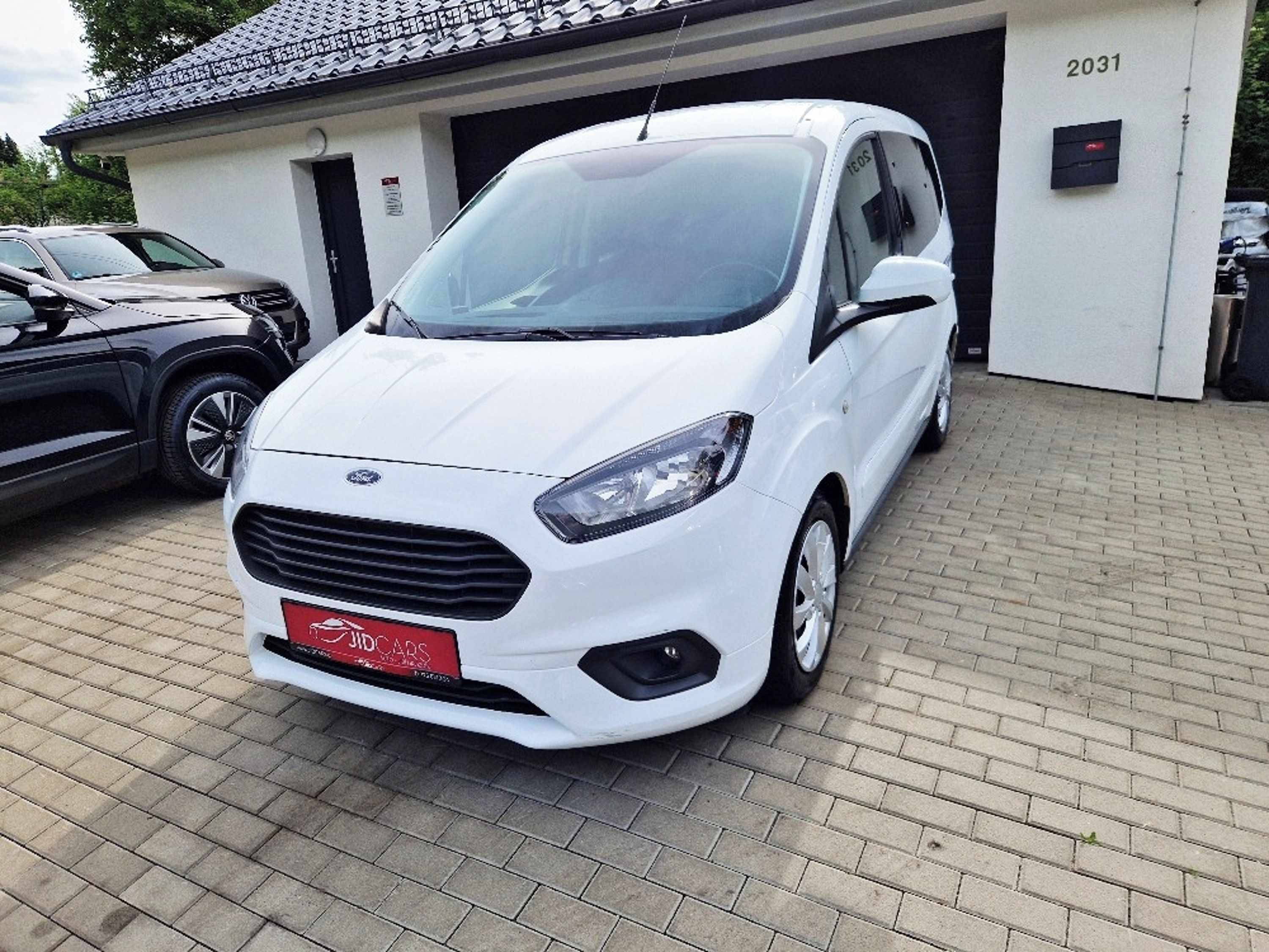 Ford Tourneo Courier, 1.5 TDCi (75 kW) TREND - fotka 2