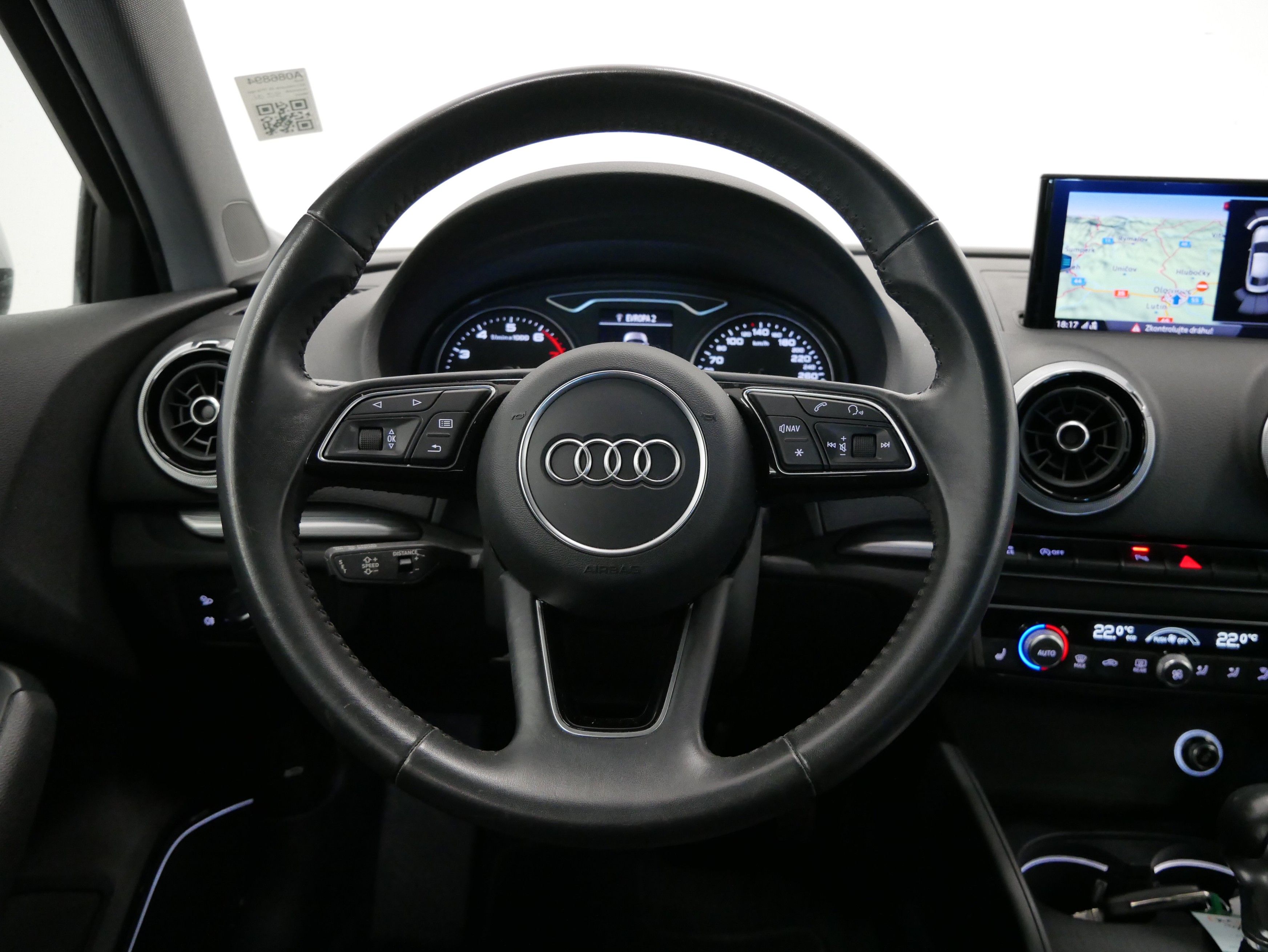 Audi A3, 35 TFSI 110 kW S-tronic Sport - fotka 6