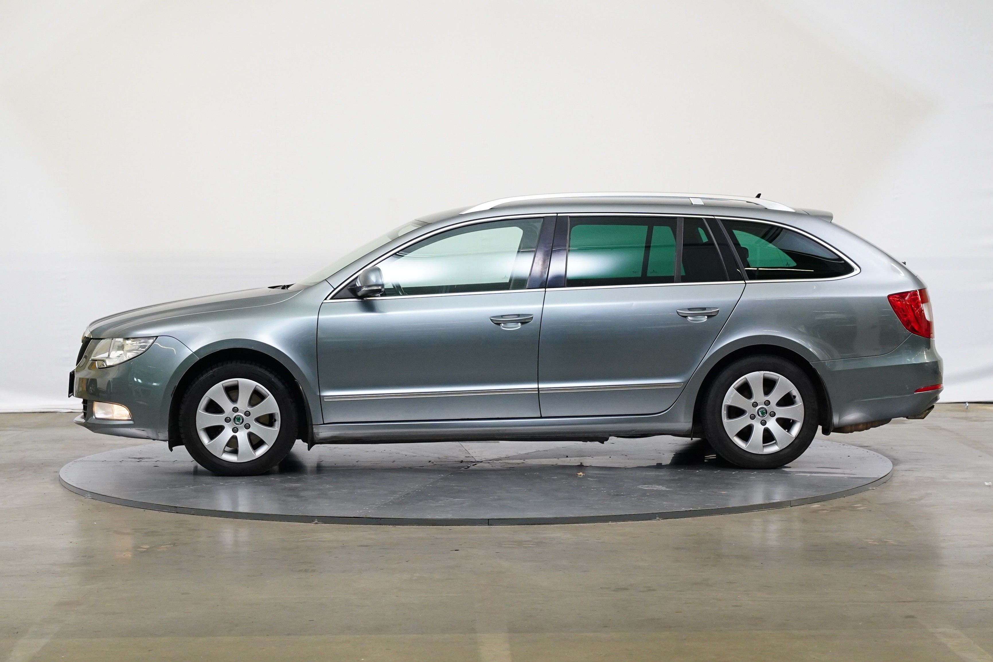 Škoda Superb, 2.0 TDI 103 kW Ambition - fotka 3